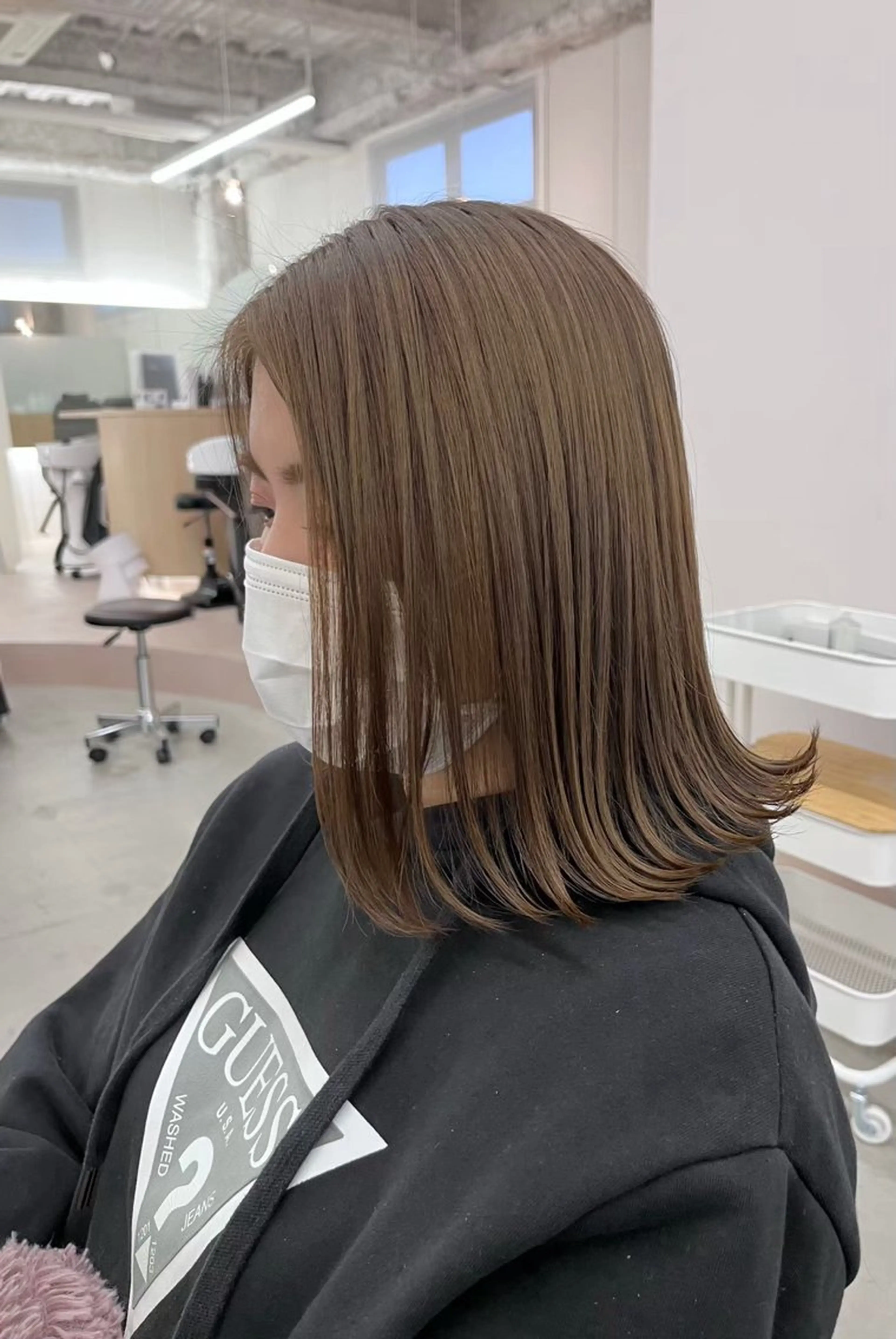 カラー 🌷花屋併設🌷 岡本明日実のヘアスタイル