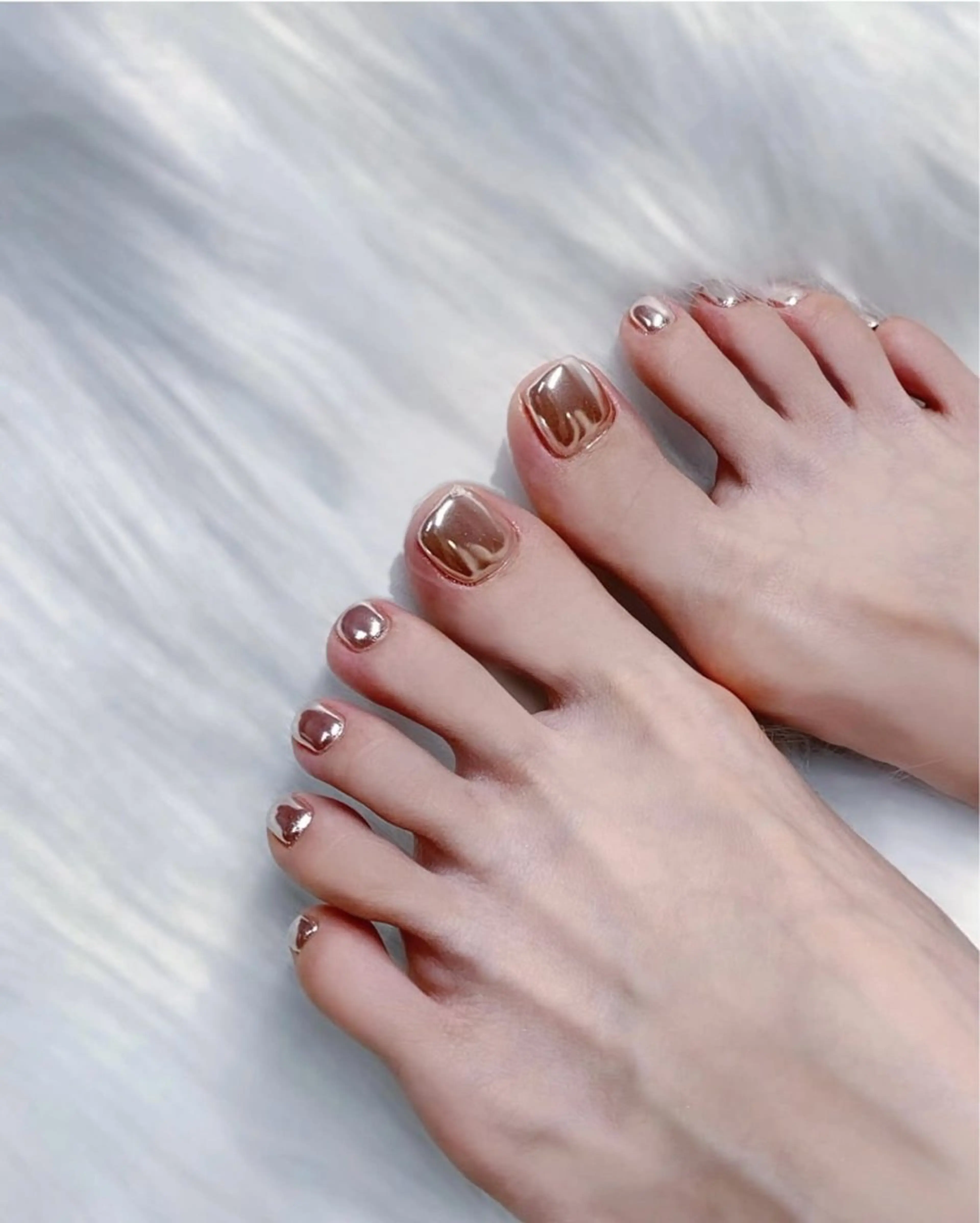 ネイル ミラーネイル チョウ Rachaelのネイルデザイン