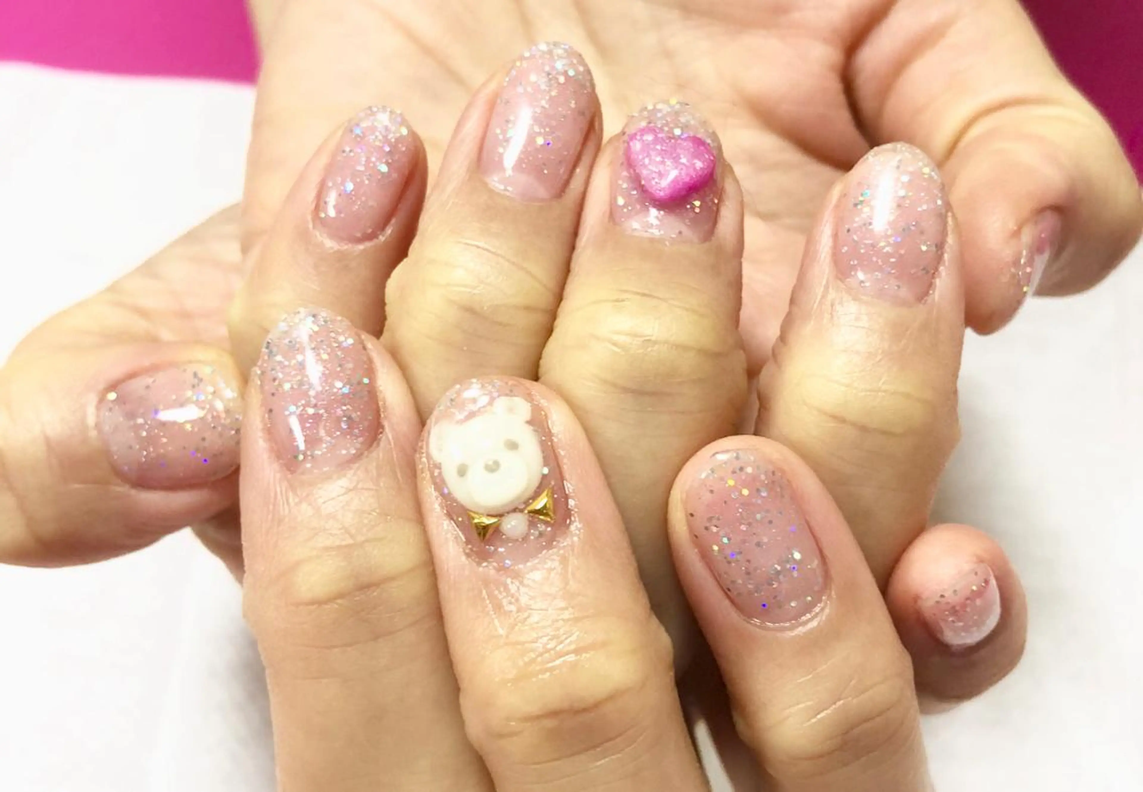 ネイル キラキラネイル ハンドネイル フットネイル Minami 🍓のネイルデザイン