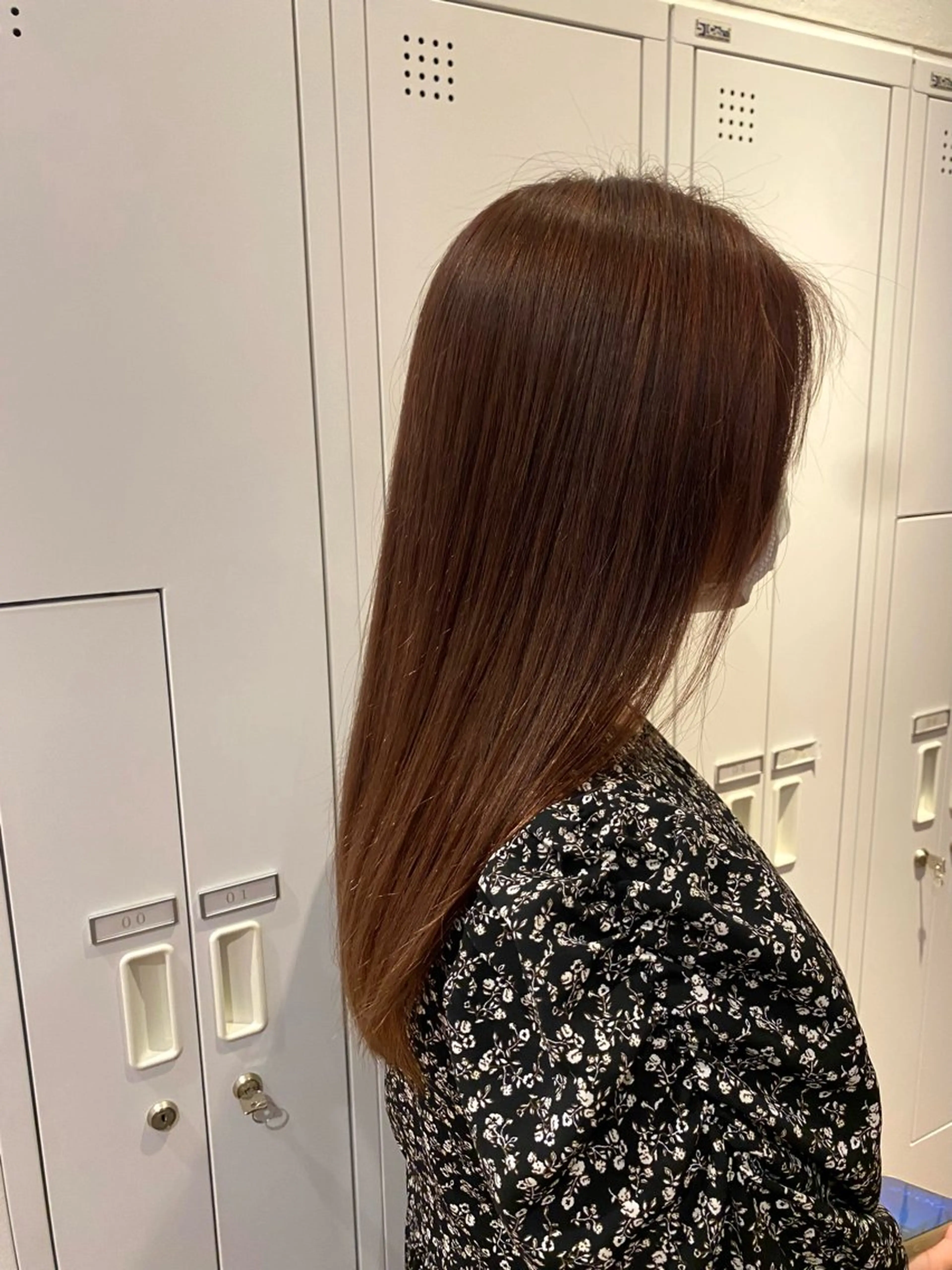 カラー 祝 莉子のヘアスタイル