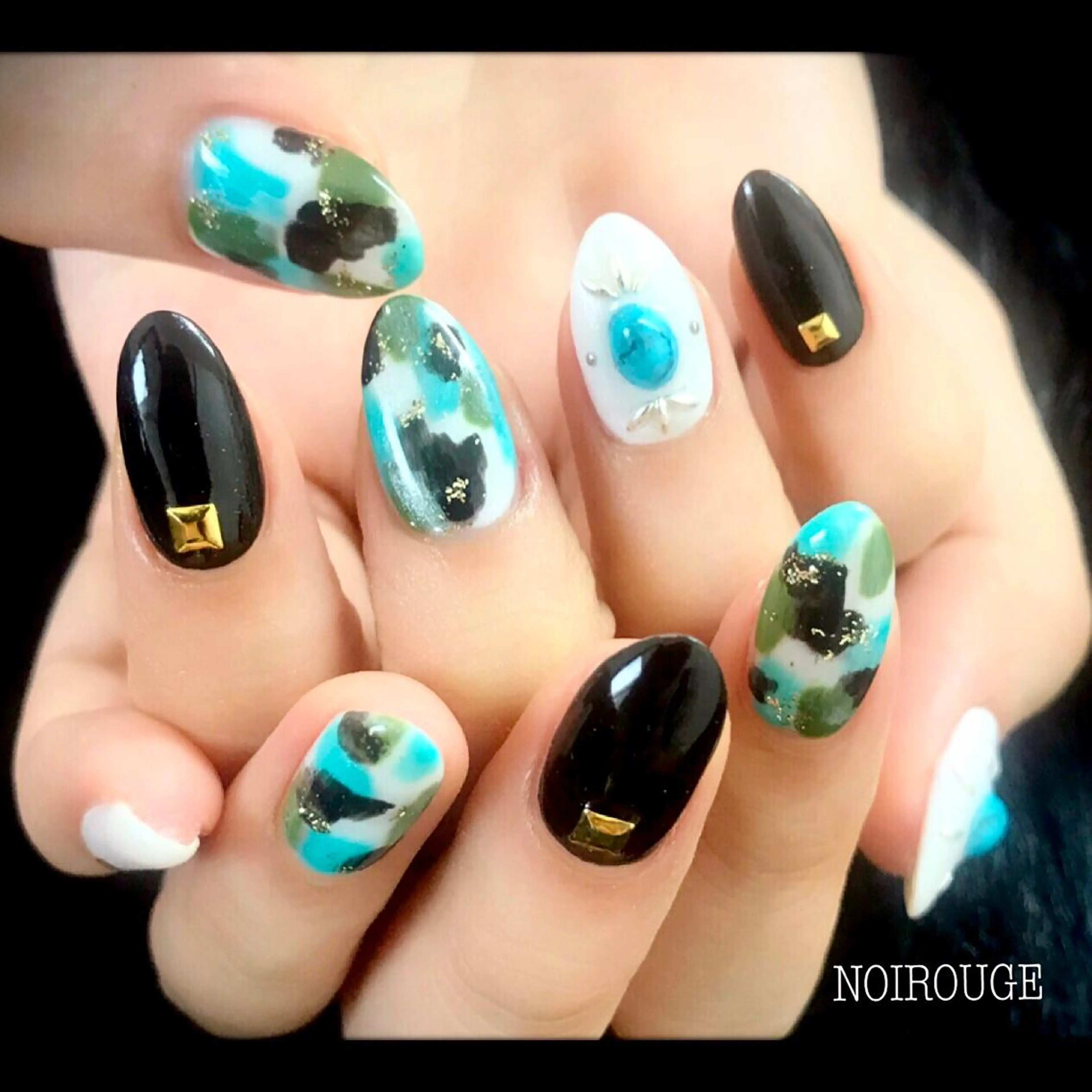 ネイル NOIROUGE所属・NOI ROUGEのネイルデザイン