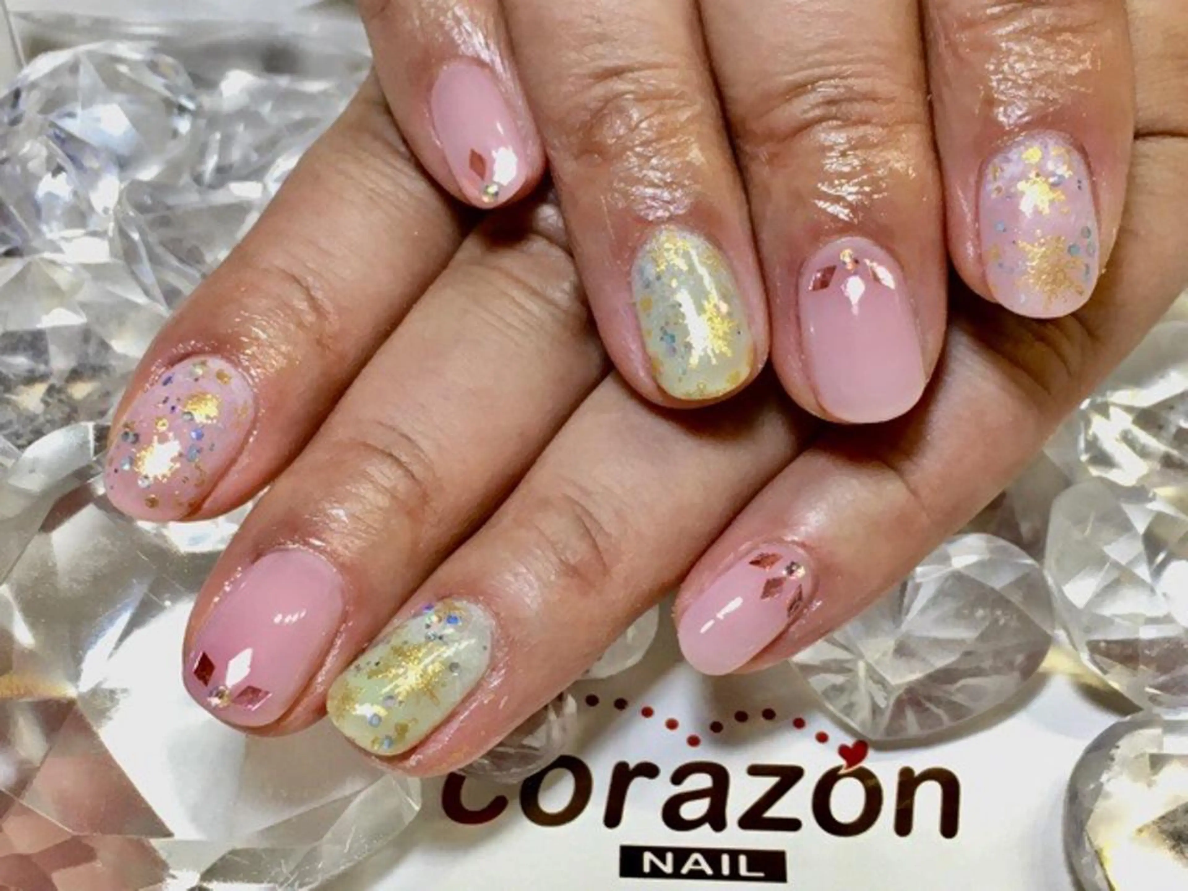 ネイル アートネイル ピンク 冬ネイル クリスマス corazon所属・ネイリスト aicoのネイルデザイン