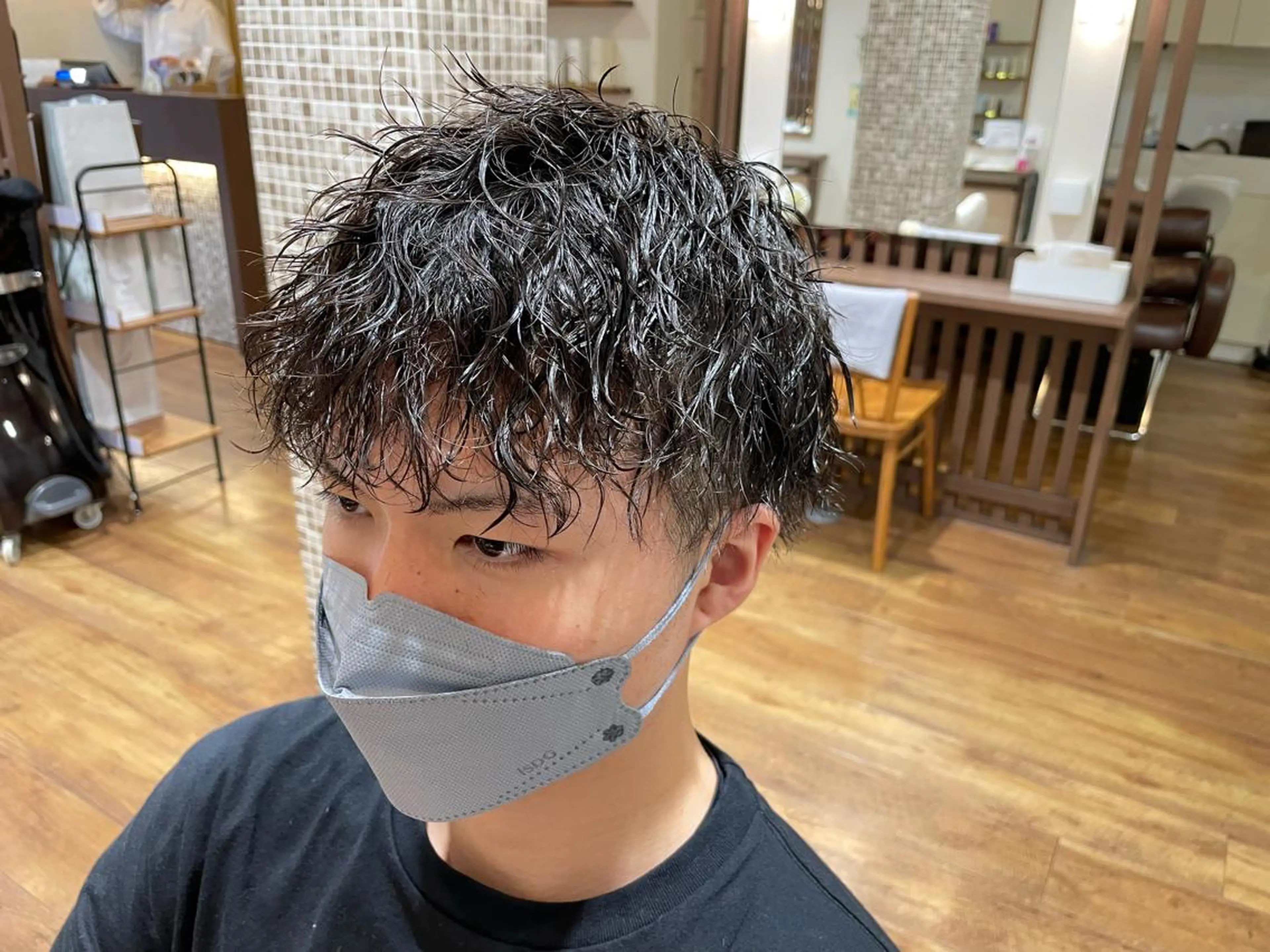 パーマ メンズ 絹村 健人のヘアスタイル