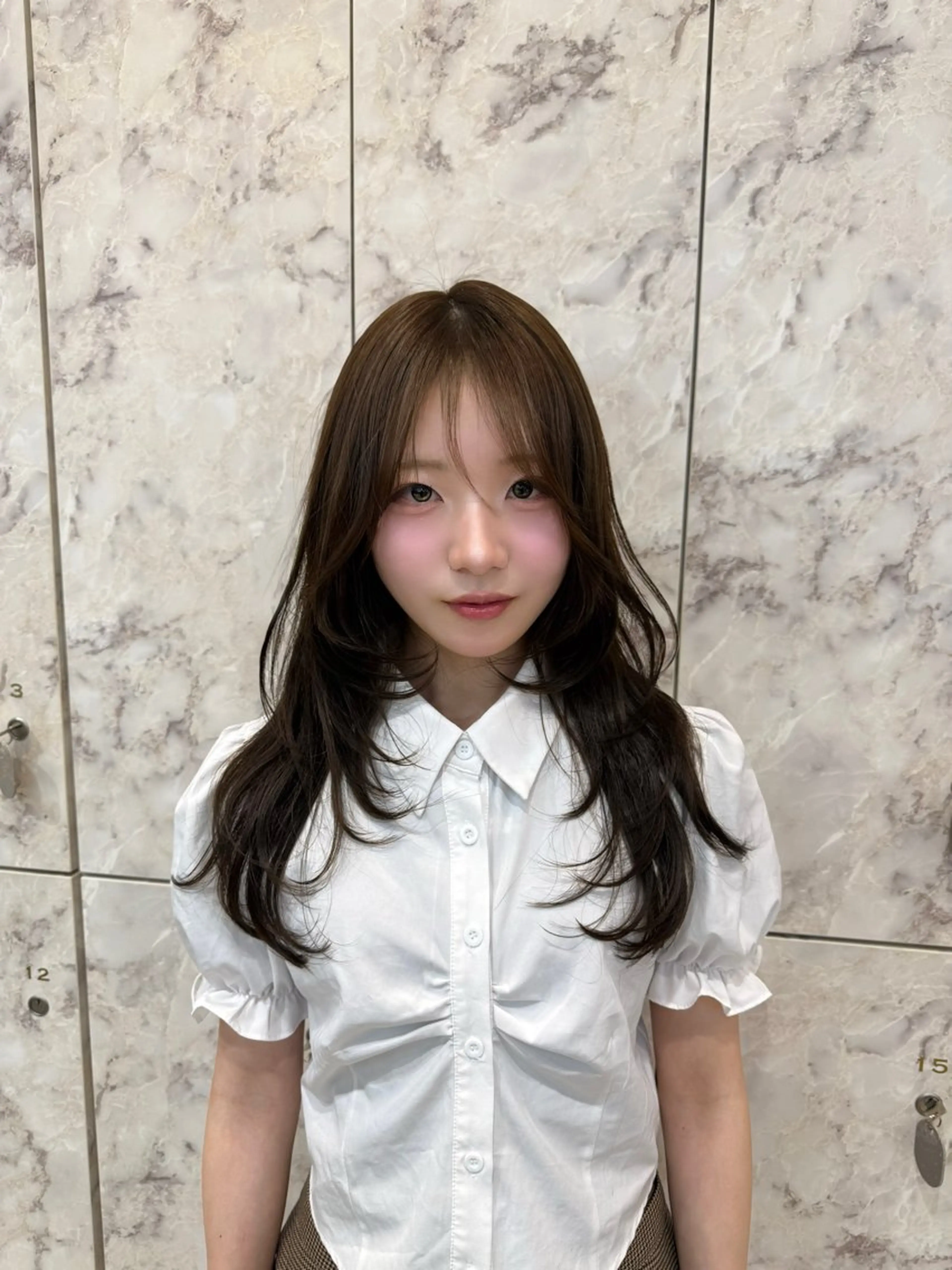 ロング 顔周りカット ハイレイヤー レイヤーカット 髪質改善サロン　sea shinjuku所属・新宿/韓国風レイヤー /艶カラーRionaのヘアスタイル