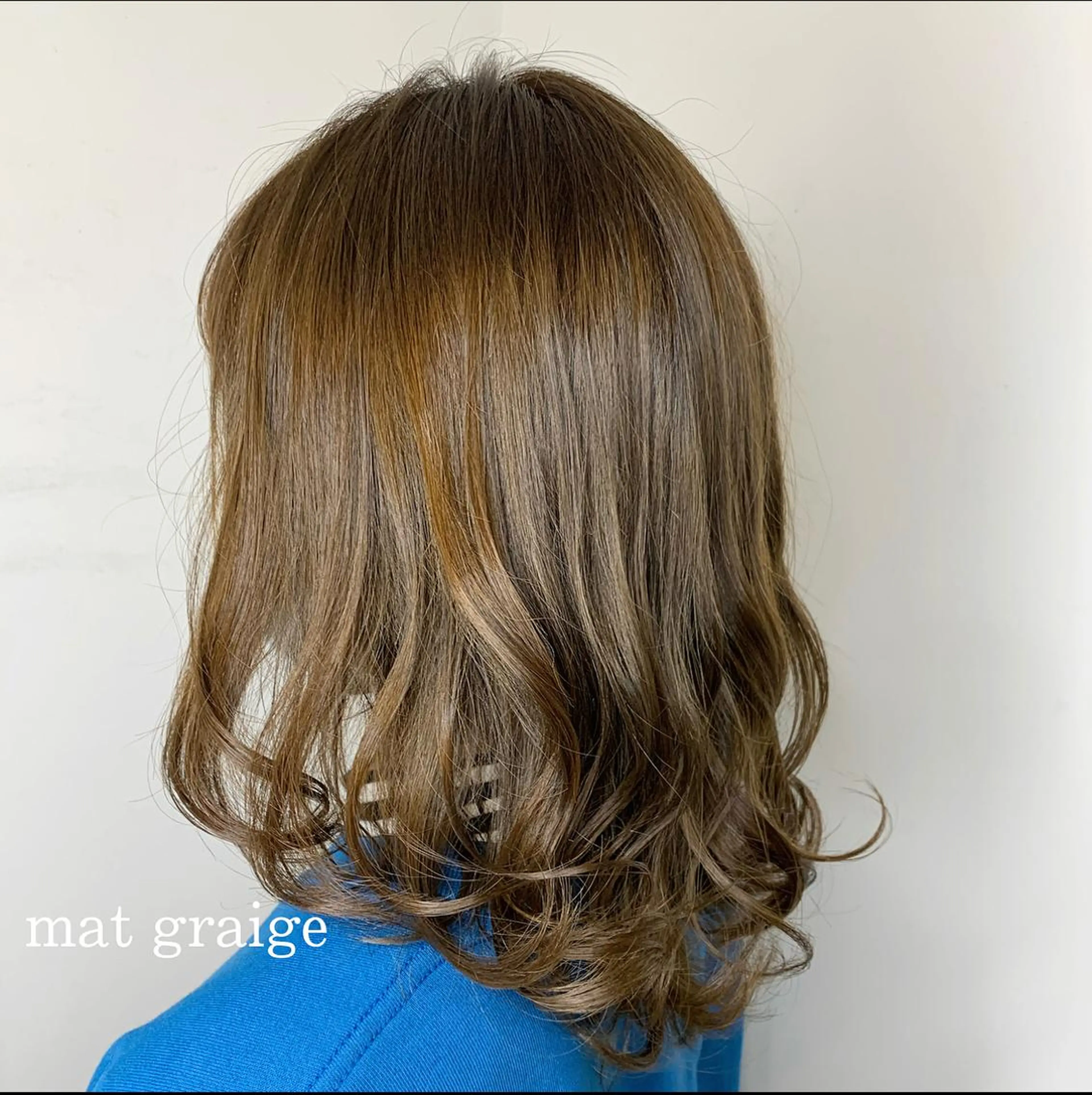 セミロング カラー 🌈re-room EIKI🇰🇷のヘアスタイル