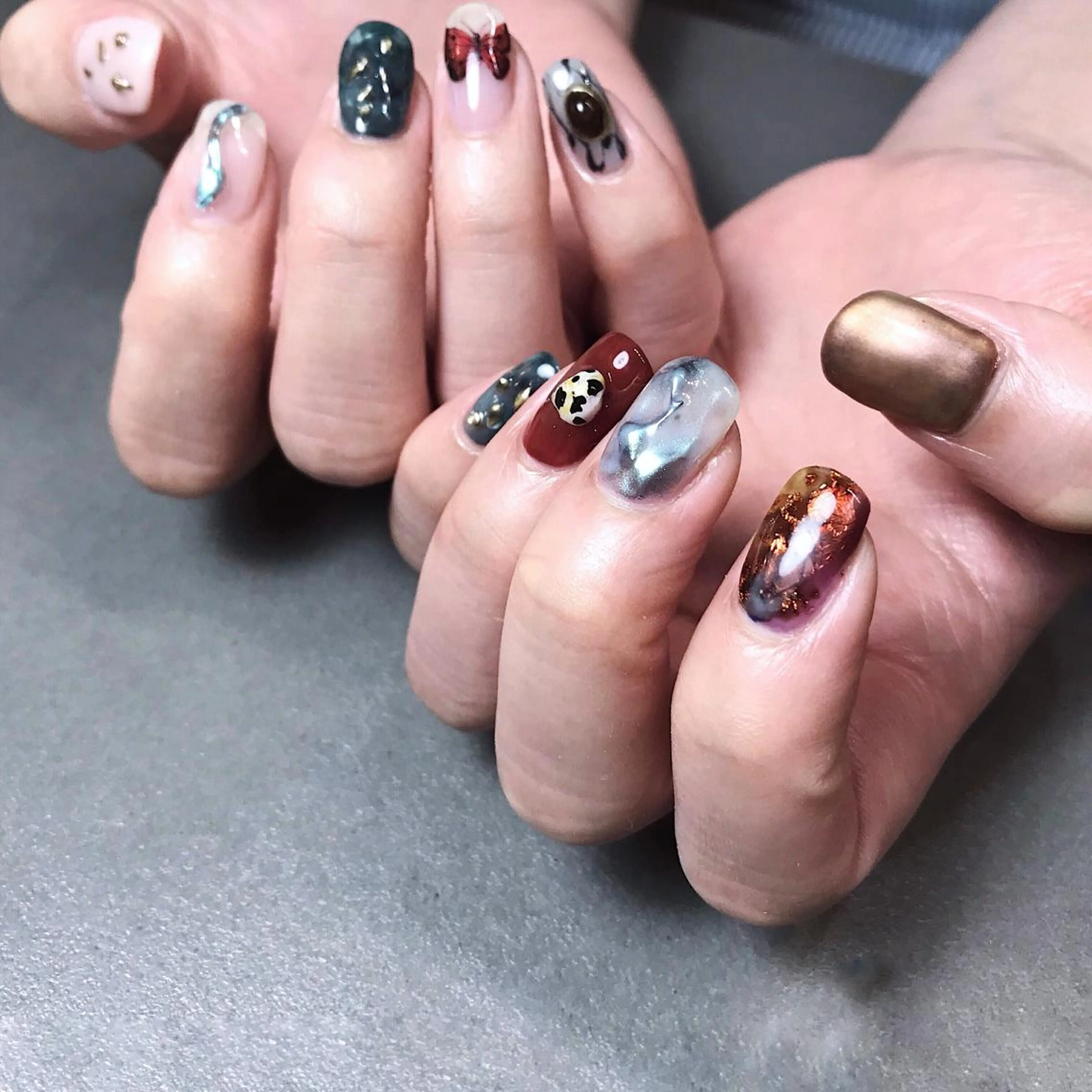 ネイル nail atelier AMBER所属・saori .の眉毛・アイブロウイメージ