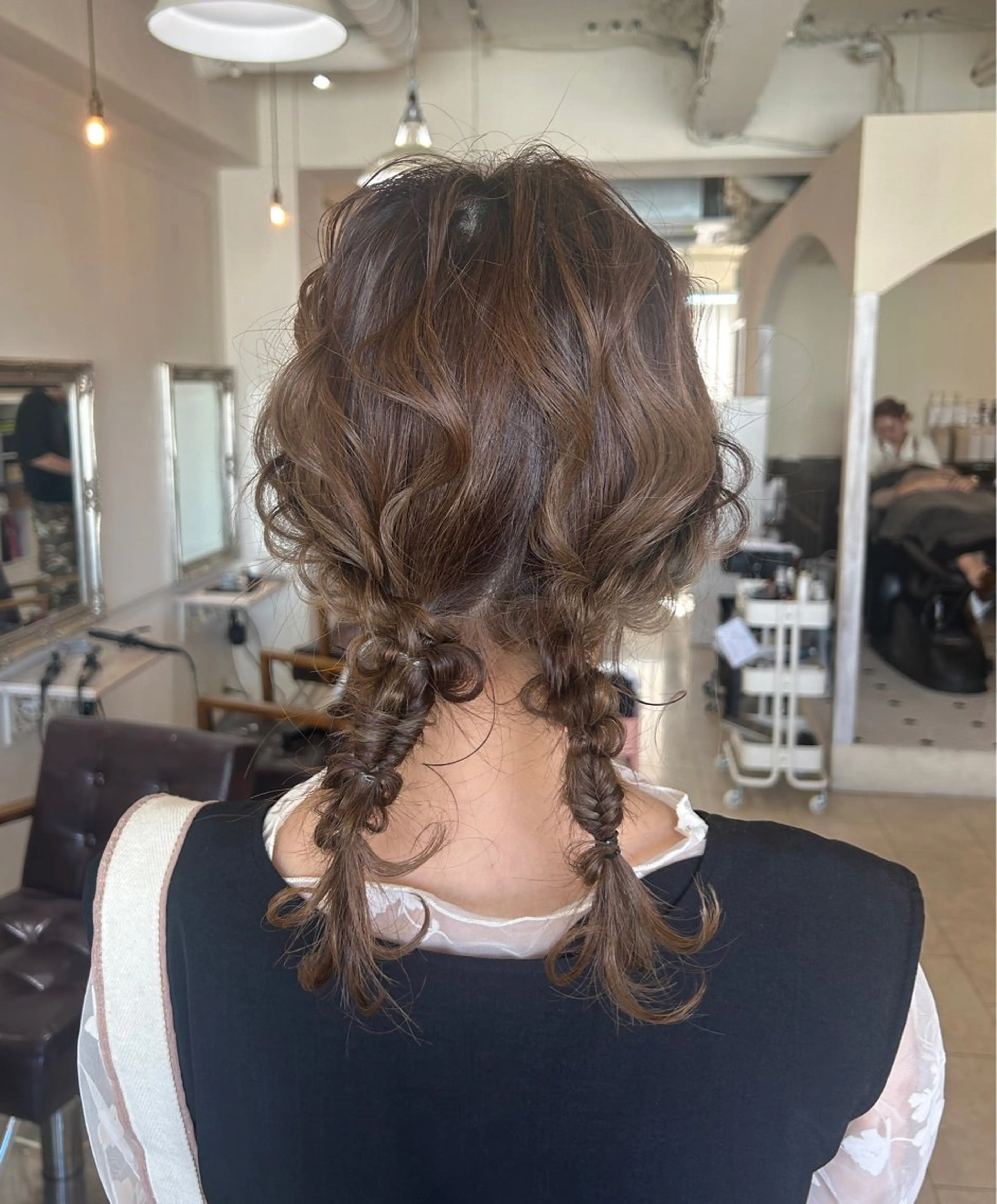 セミロング ヘアアレンジ ヘアセット Maho/海外 レイヤー/ハイトーンのヘアスタイル