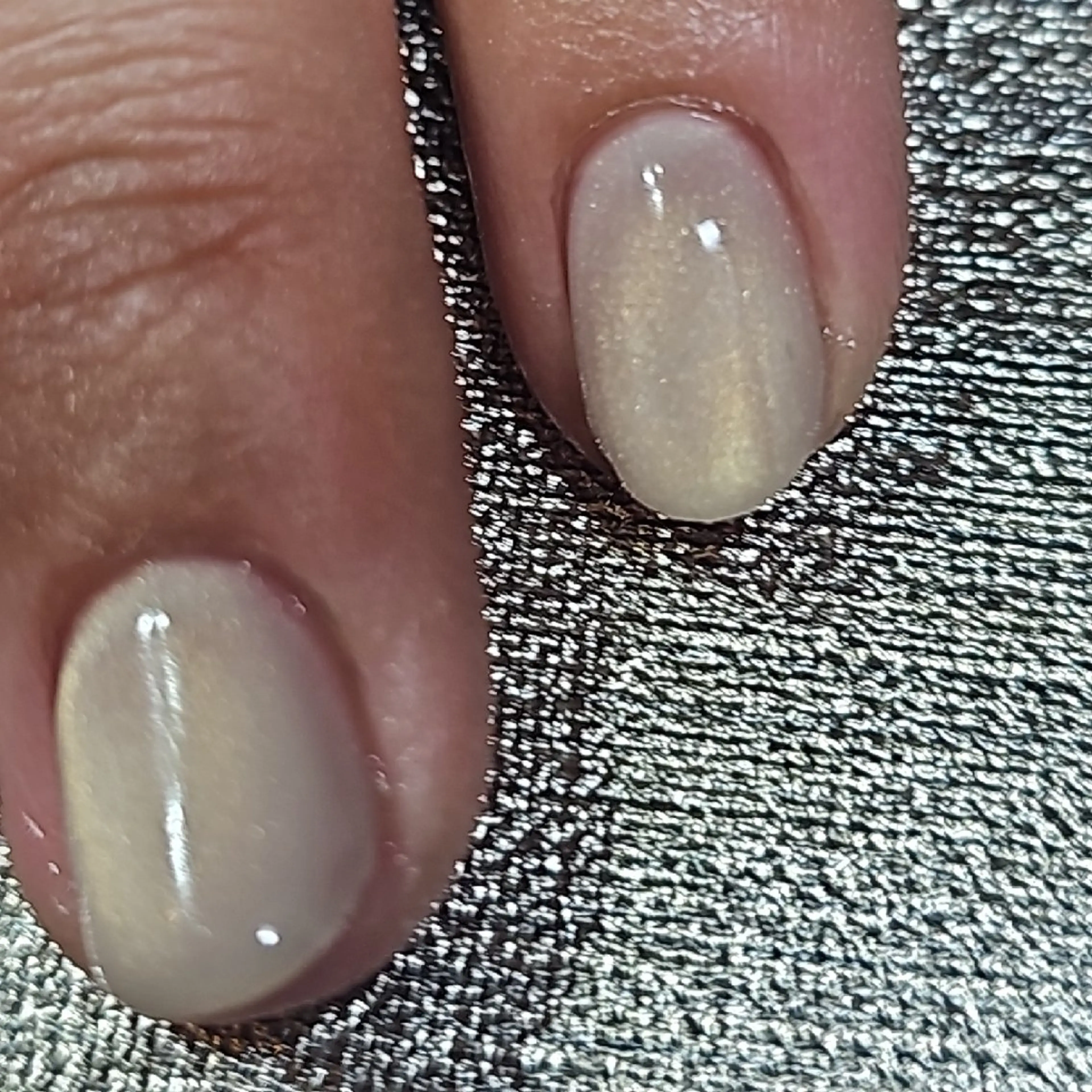 ネイル ゴールド マグネットネイル salon de Princess所属・salon de  Princessのネイルデザイン