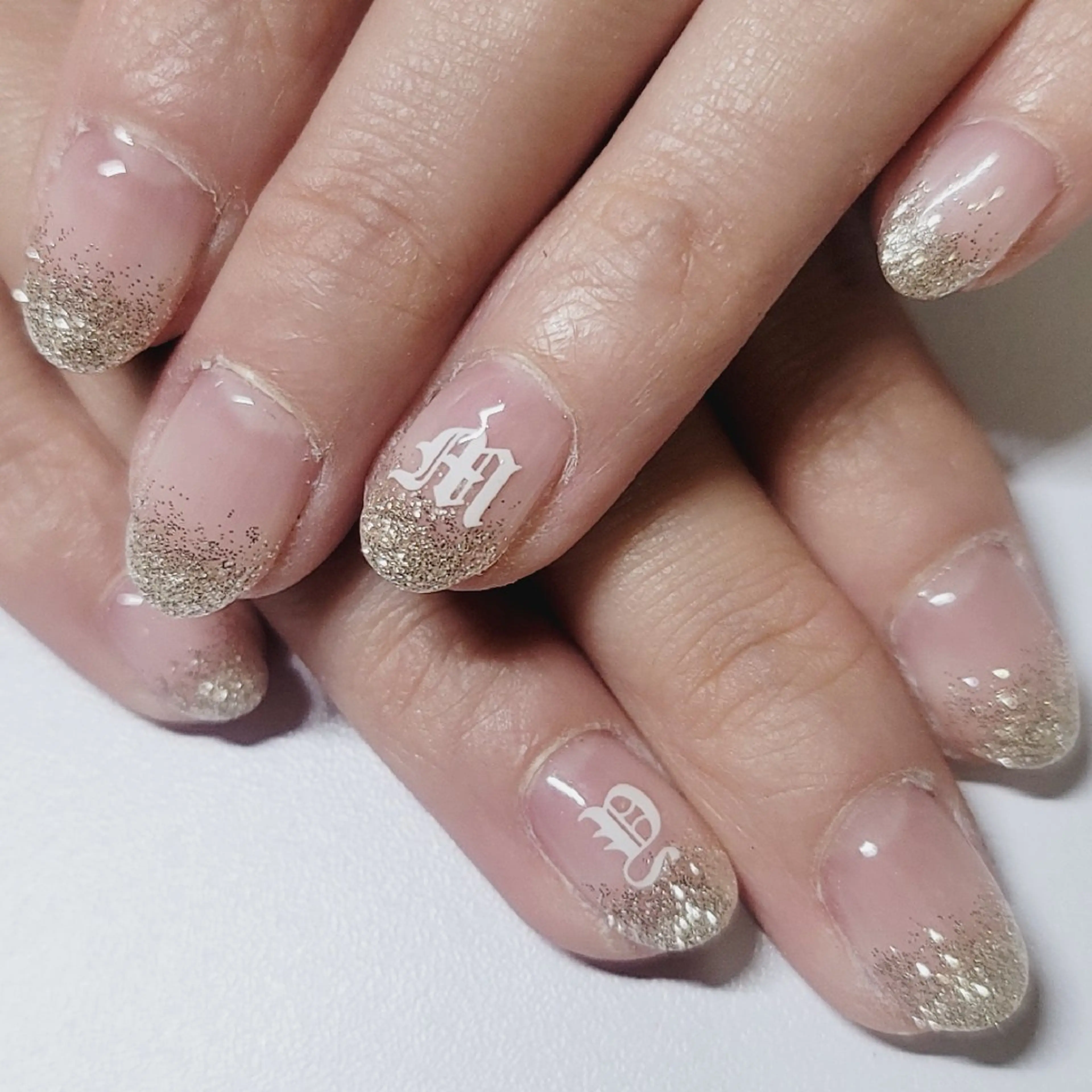 ネイル グラデーション ラメ(グリッター) シルバー ハンドネイル よしだ ひろきのネイルデザイン