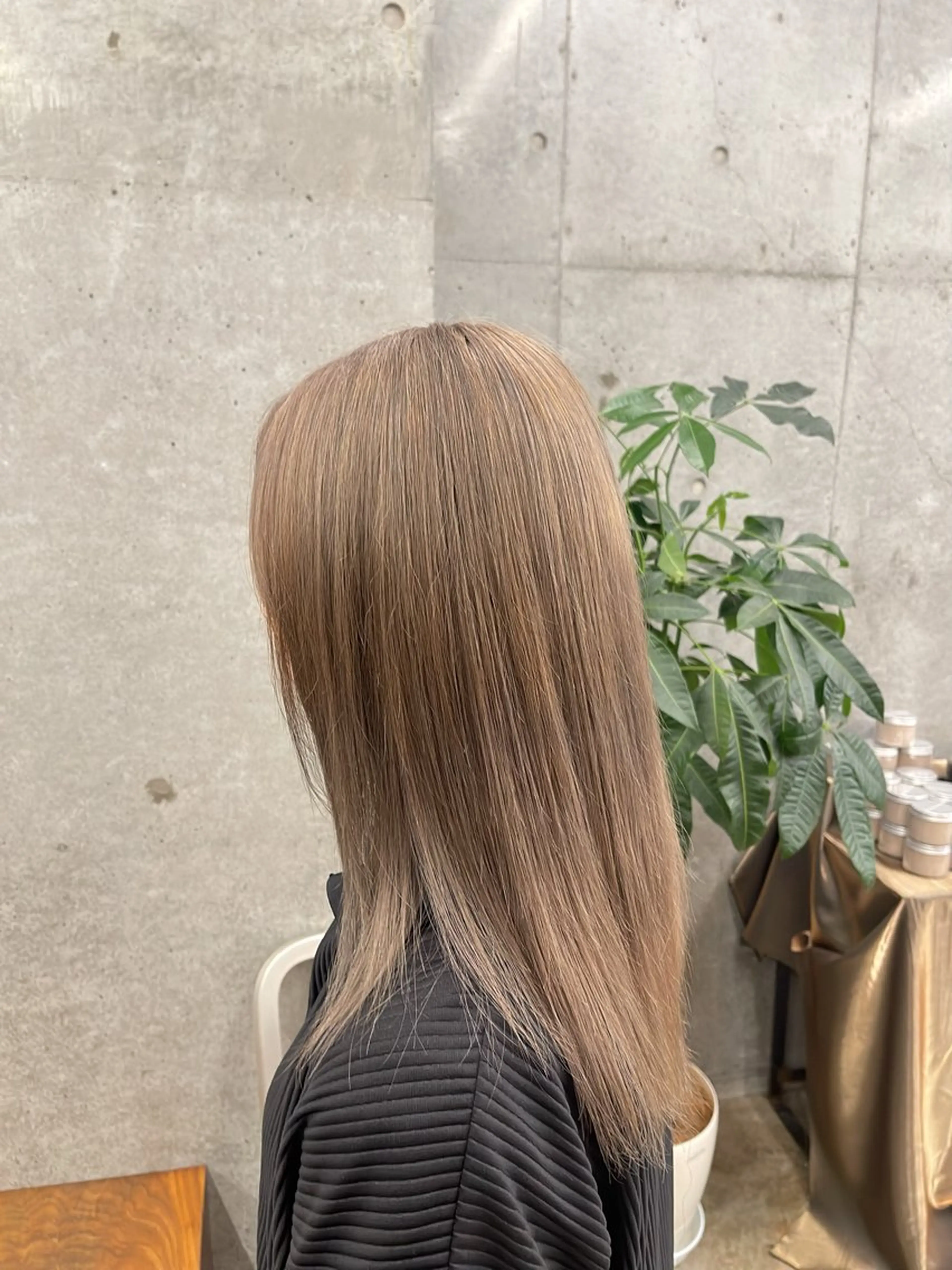 セミロング ハイトーン×デザイン 似合わせ/Yoheiのヘアスタイル