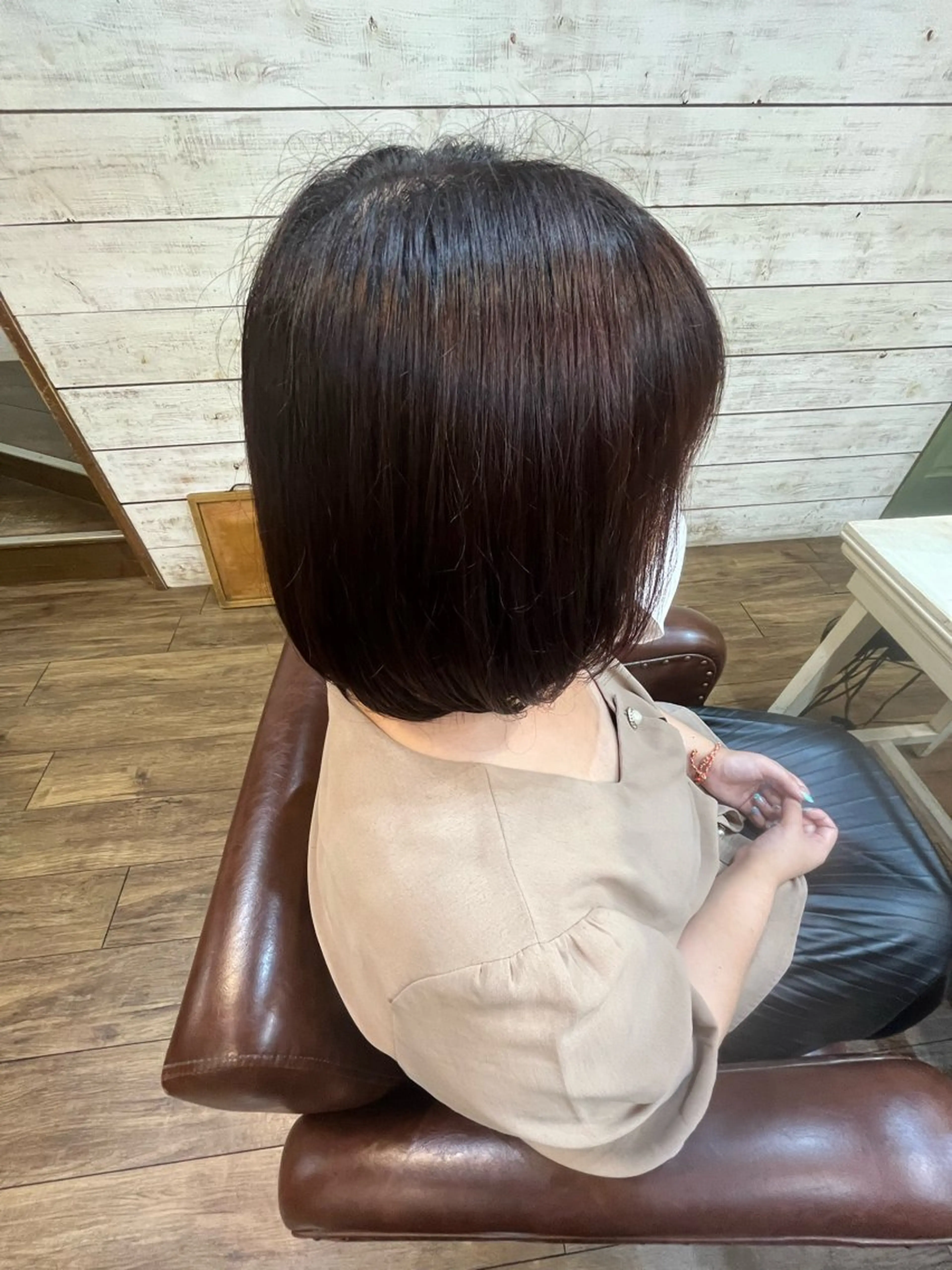 ショート 小森田　果怜 カラー、縮毛矯正のヘアスタイル