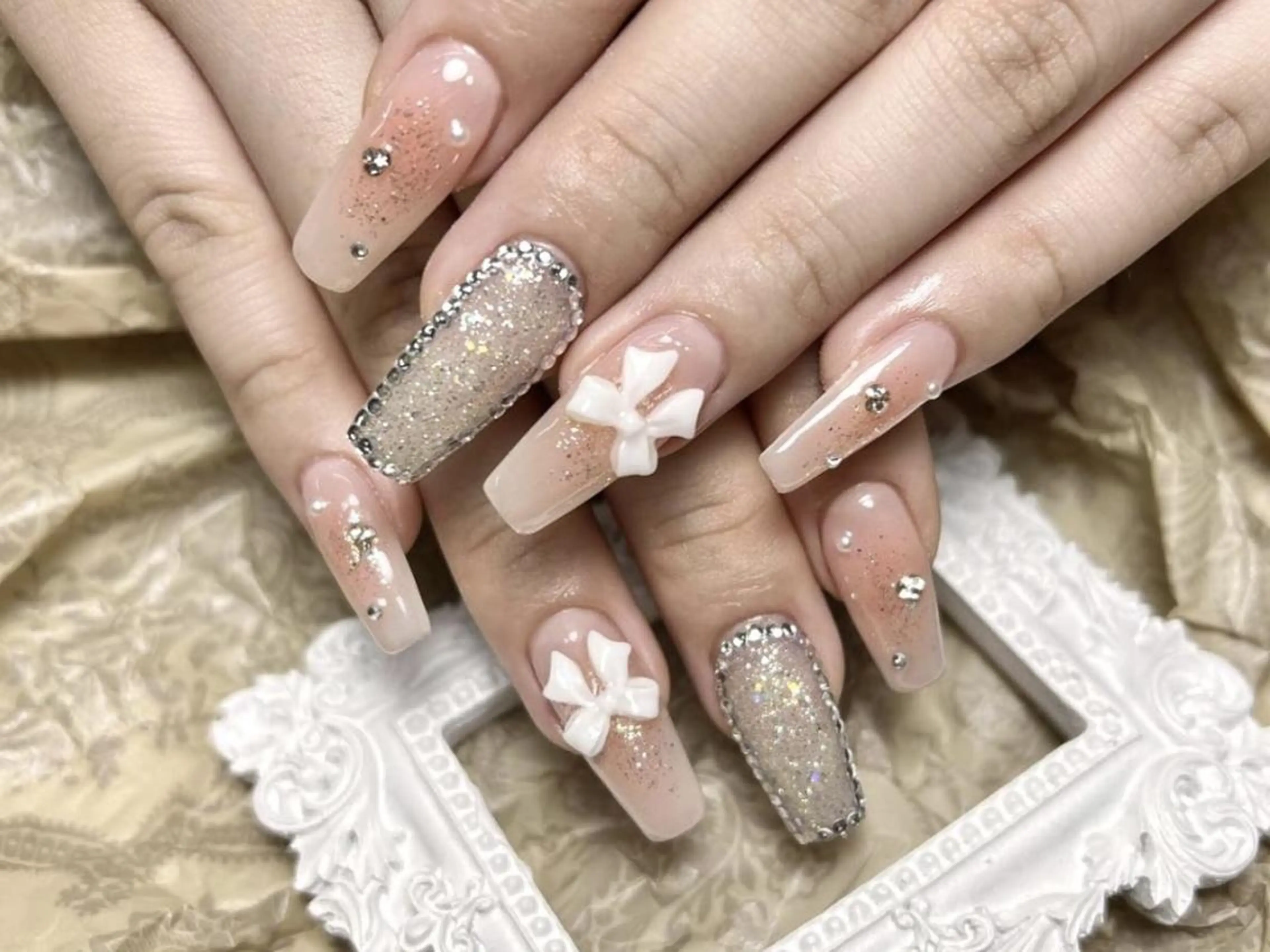 メンズ ネイル アートネイル フレンチネイル ジェルネイル キラキラネイル パラジェル Bloom kabukiのネイルデザイン