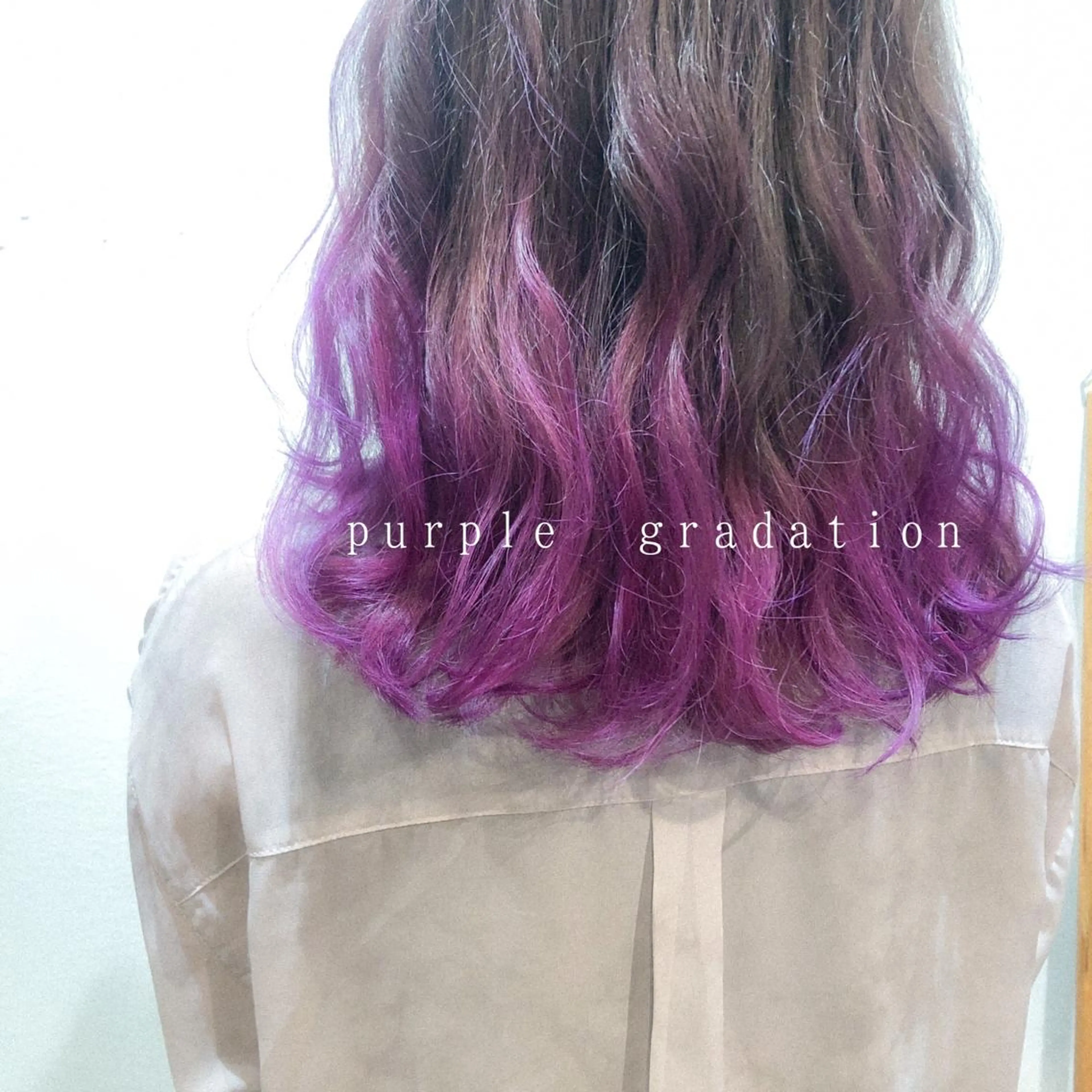 ミディアム カラー グラデーションカラー パープルカラー カラーパティシエ facce🌼ikoのヘアスタイル