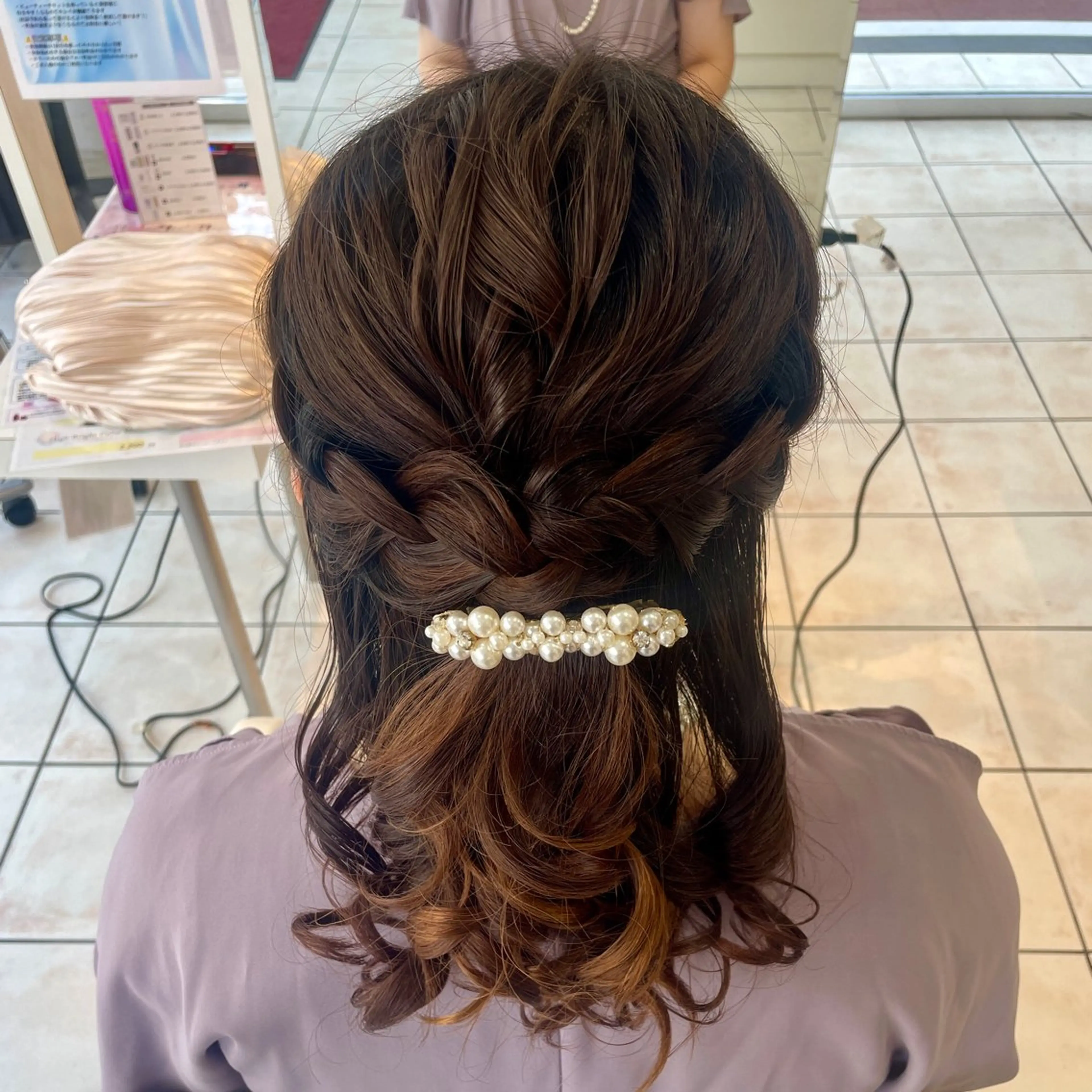 セミロング ヘアアレンジ ブリーチ/ヘアセット 【𝙍𝙞𝙣𝙤】のヘアスタイル
