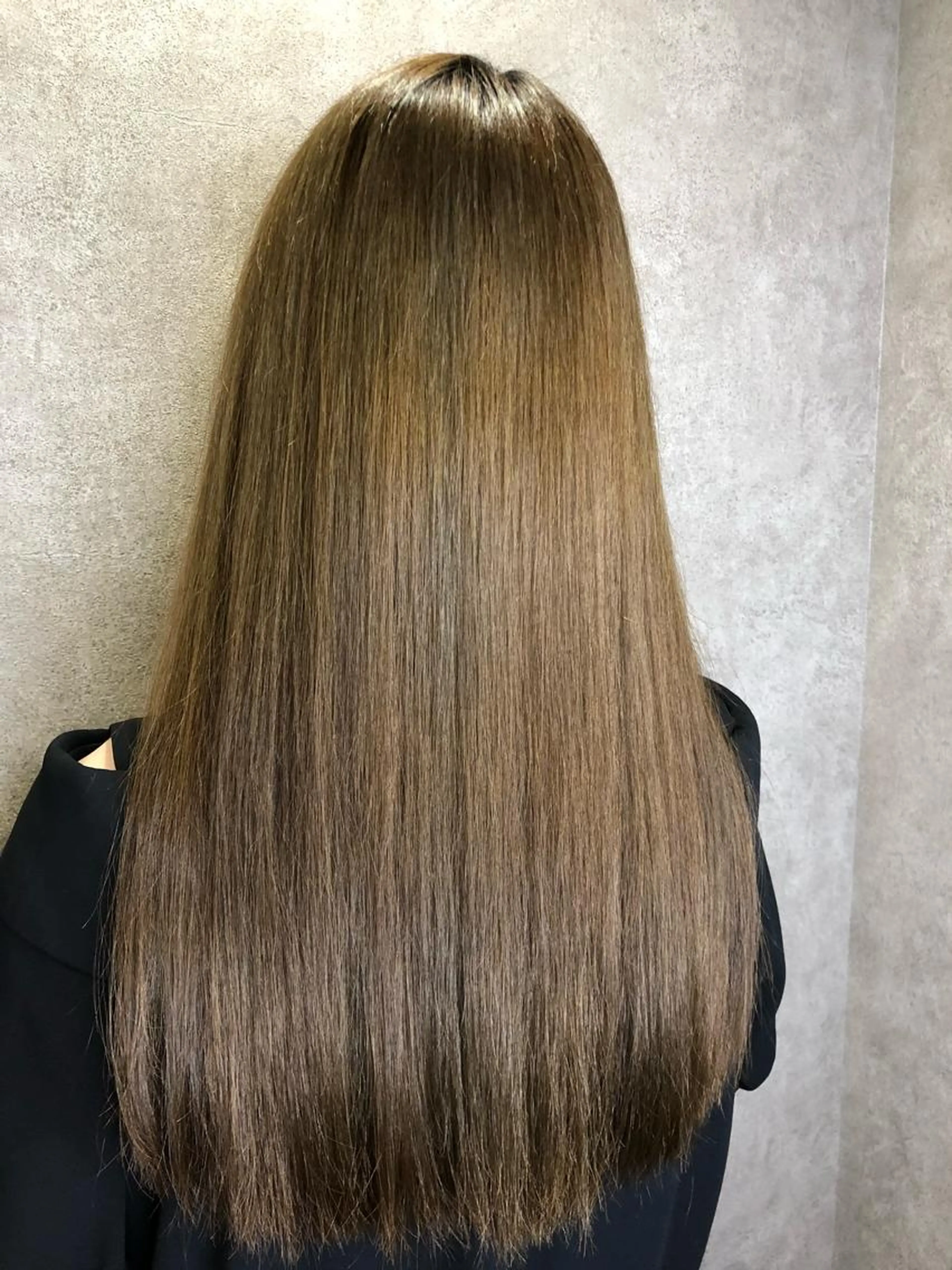 ⭐️カット＋ストレート⭐️癖、うねりが気になる方にオススメ！期間限定でトリートメント無料！の写真