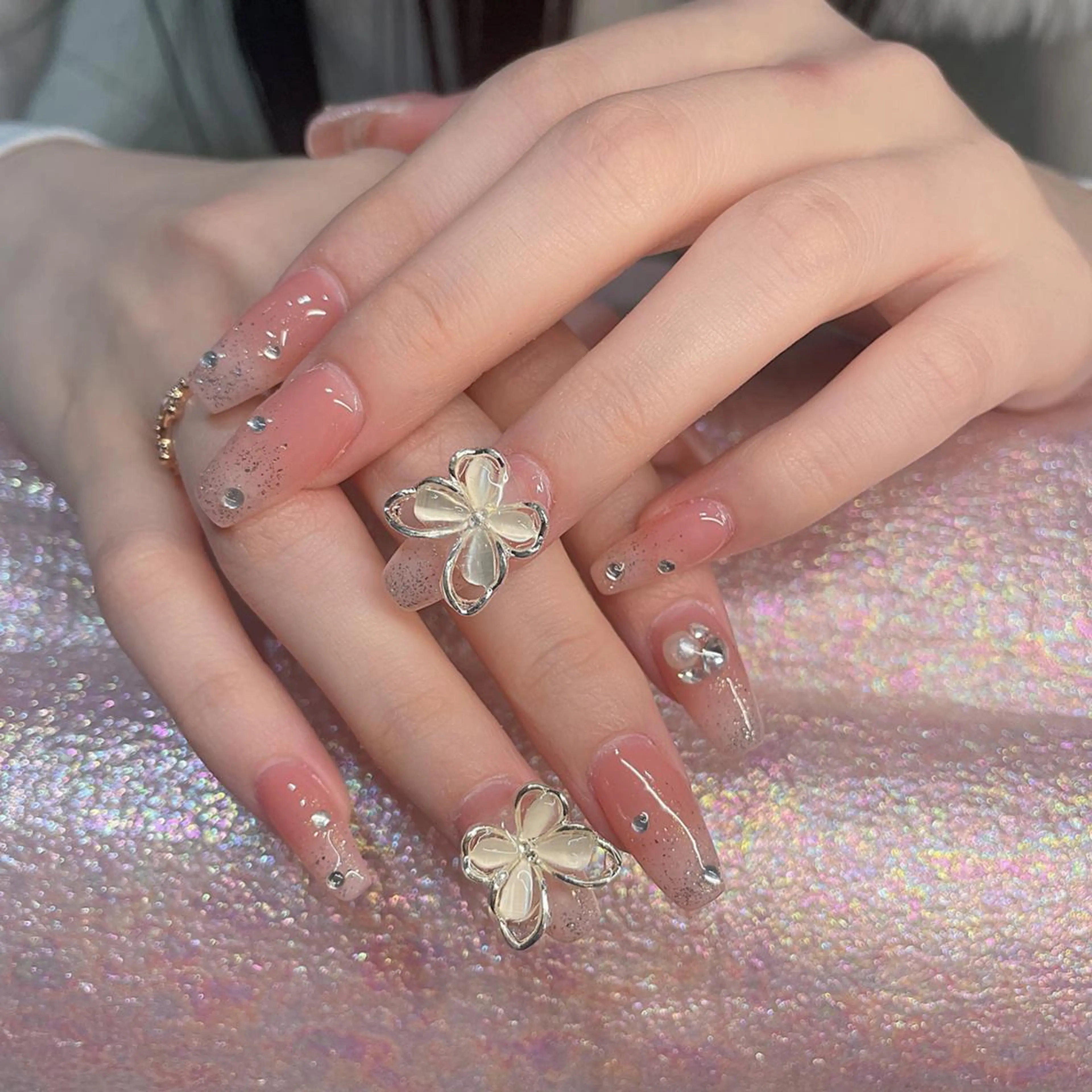 ネイル アートネイル 長さ出し ネイルチップ Queens momoのネイルデザイン