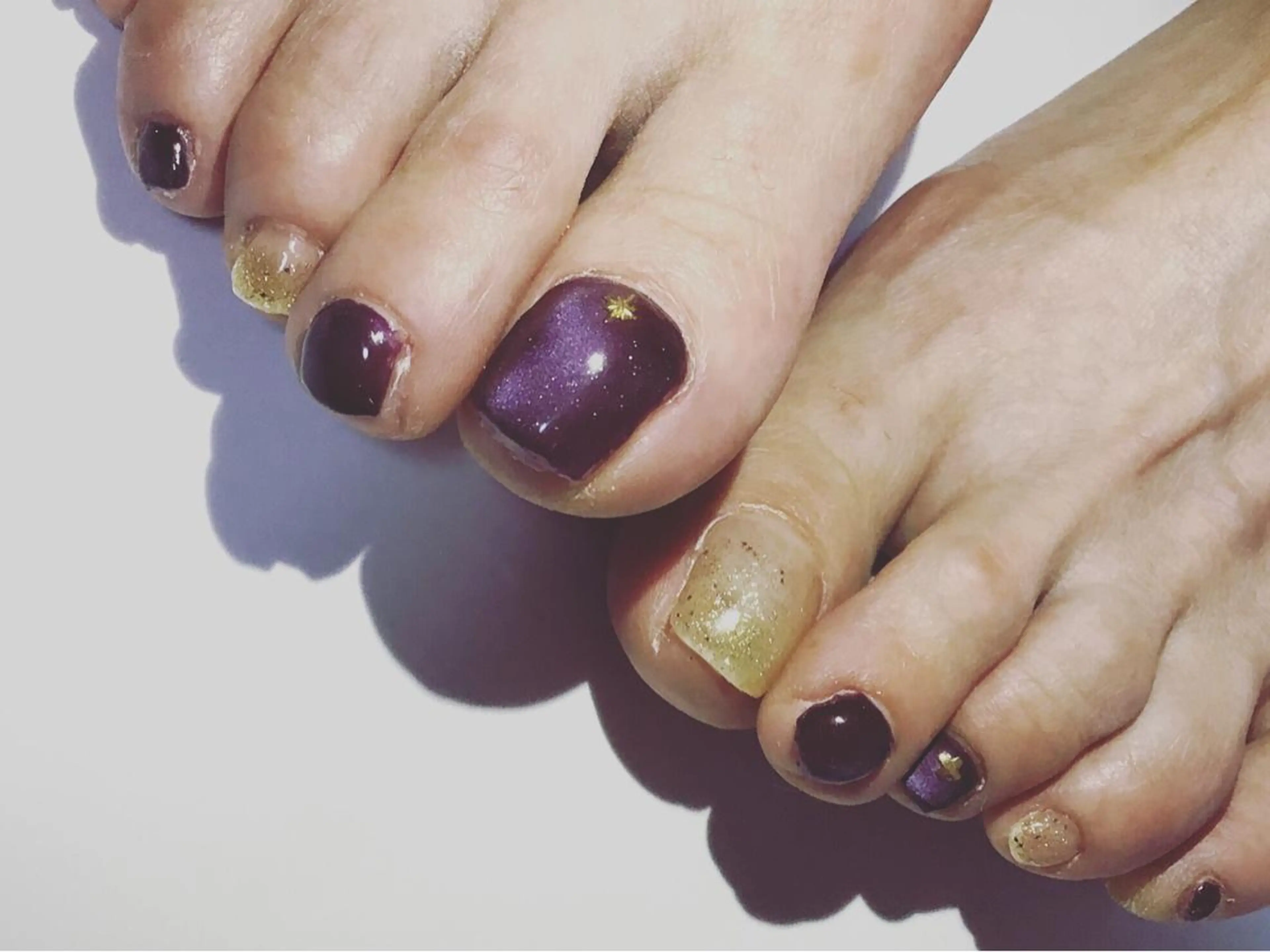 ネイル グラデーション ラメ(グリッター) ラメグラデーション マグネットネイル フットネイル gui amichantoco所属・gui amichanのネイルデザイン