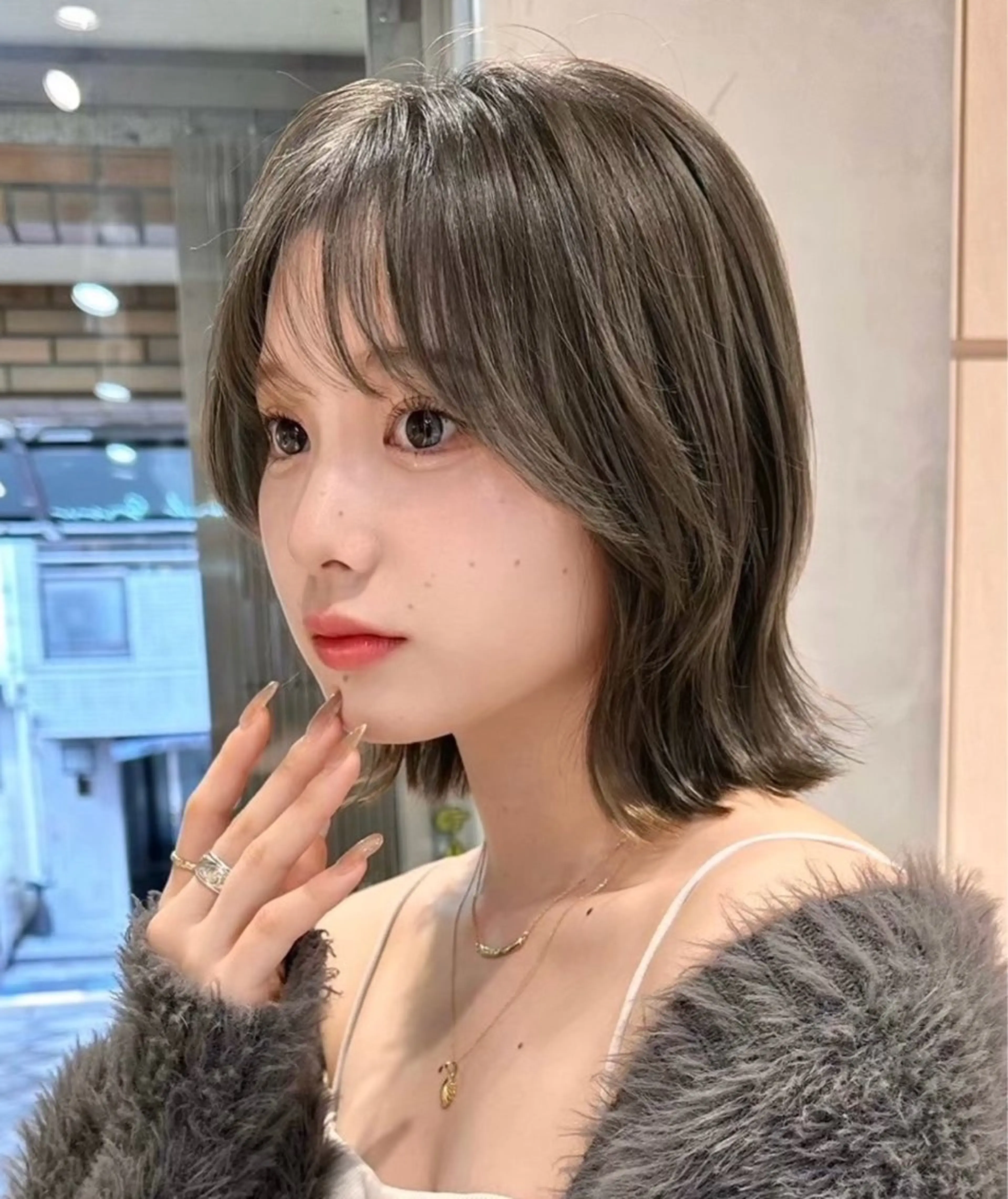 ショート カラー 切りっぱなしボブ ブリーチ ブリーチなしカラー ボブ 顔周りカット カット ヘアカラー ボブ/縮毛矯正/美髪 髪質改善/大和田拓夢のヘアスタイル