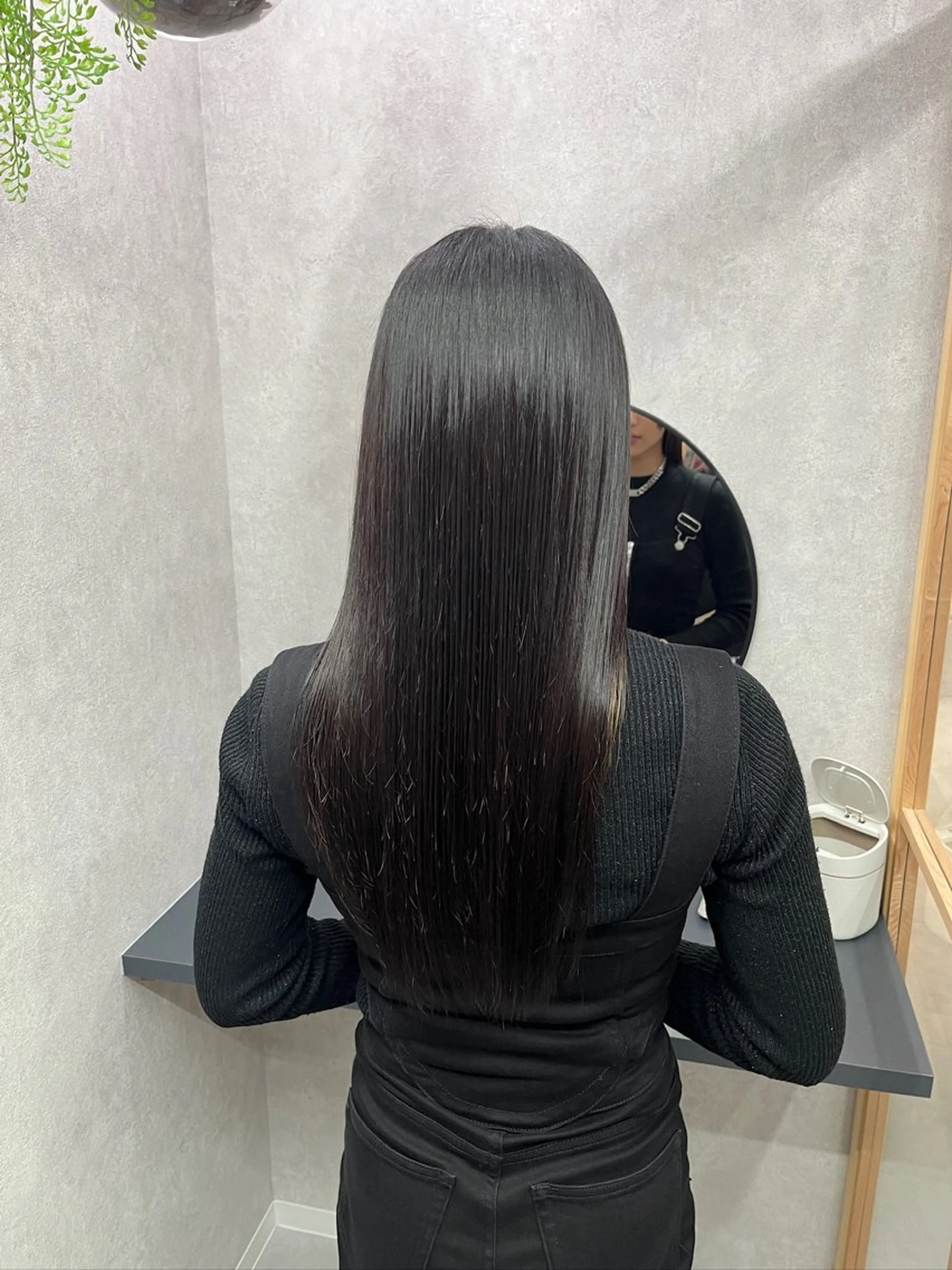 ロング 縮毛矯正 【透明感カラー‎✨】 中島日菜のヘアスタイル