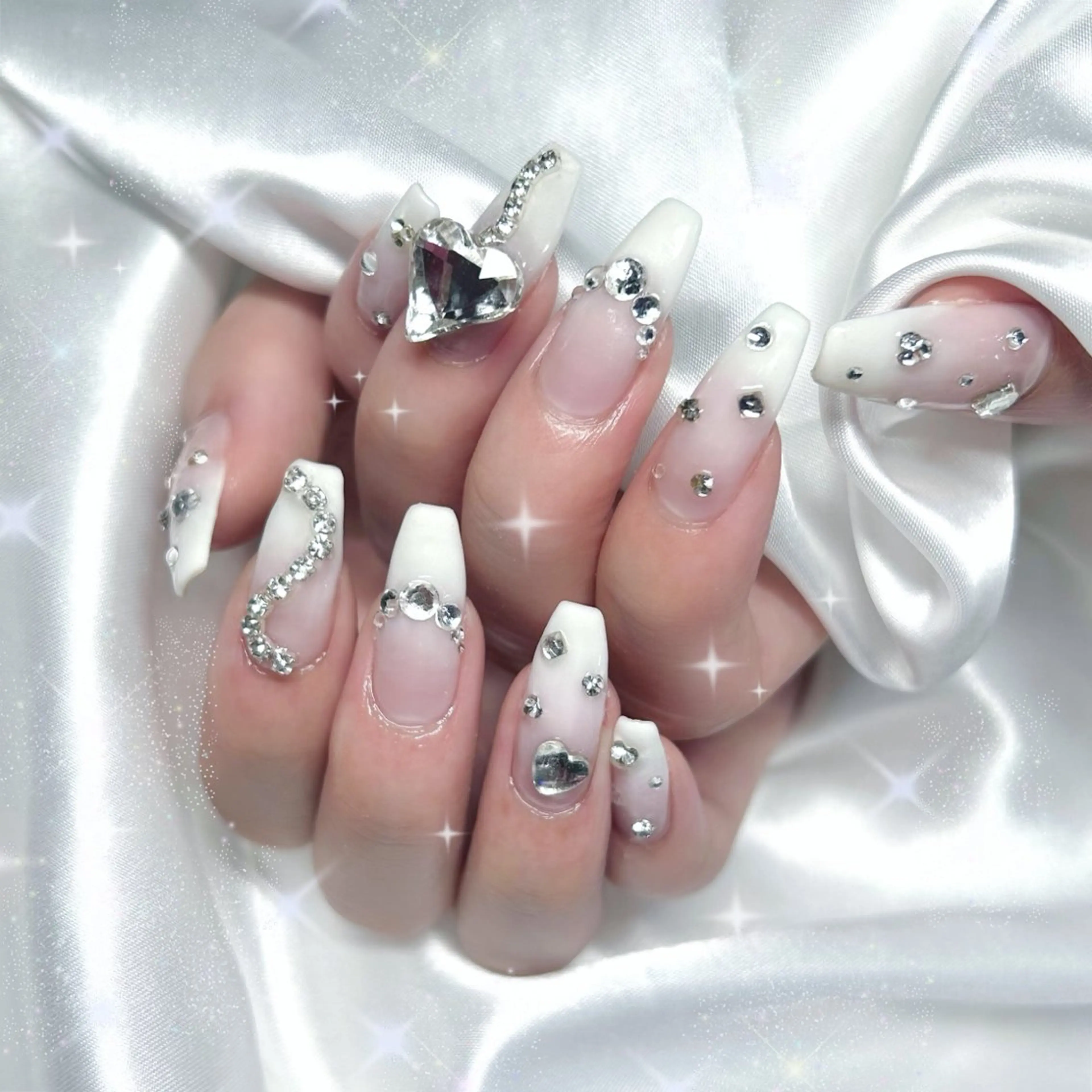 ネイル élu by Noriko 前原のネイルデザイン