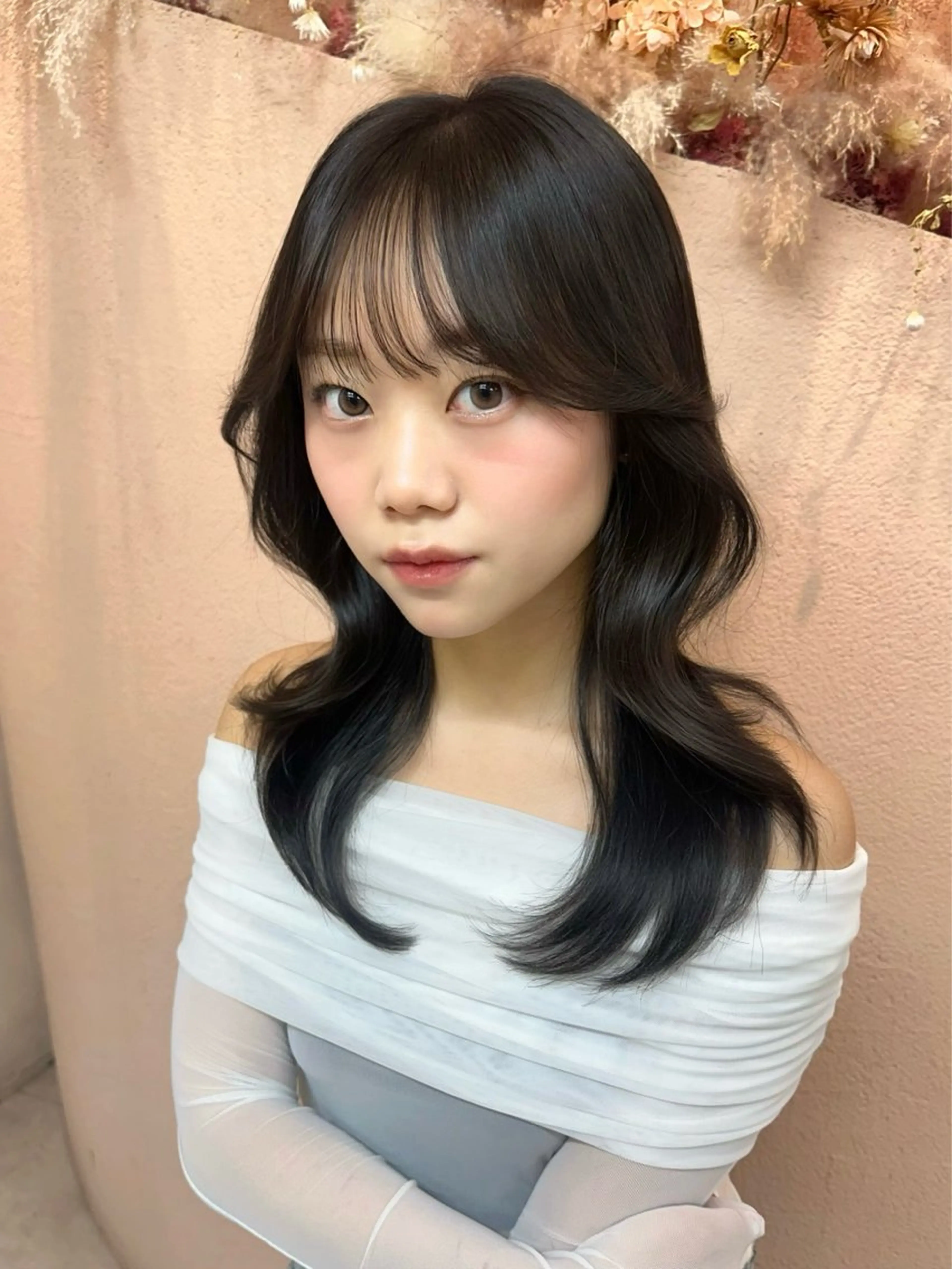 セミロング カラー レイヤーカット 韓国ヘア🦢🖤 Sayumiのヘアスタイル