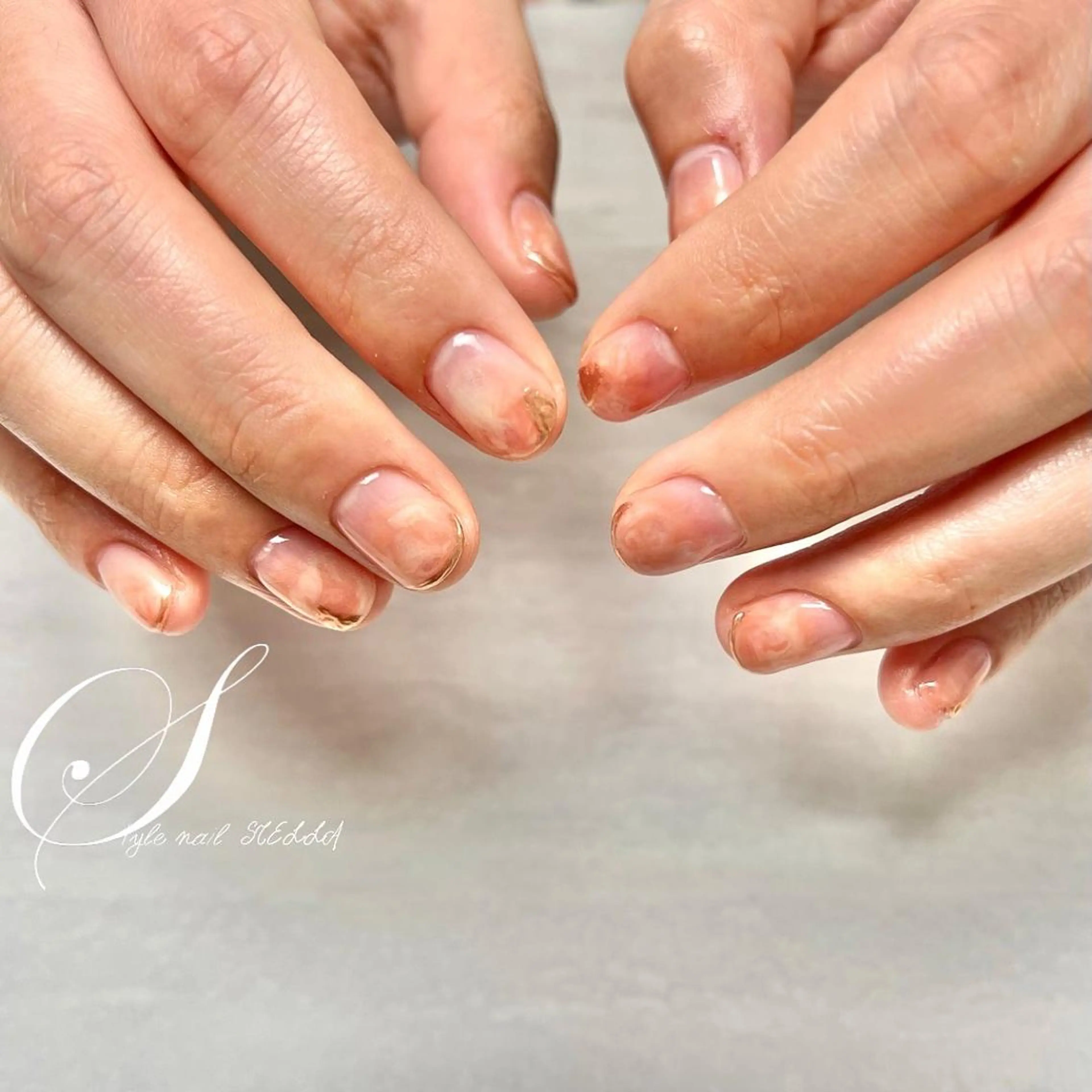 ネイル ジェルネイル ミラーネイル 持ち込み ニュアンスネイル ハンドネイル ステラ marikominoのネイルデザイン