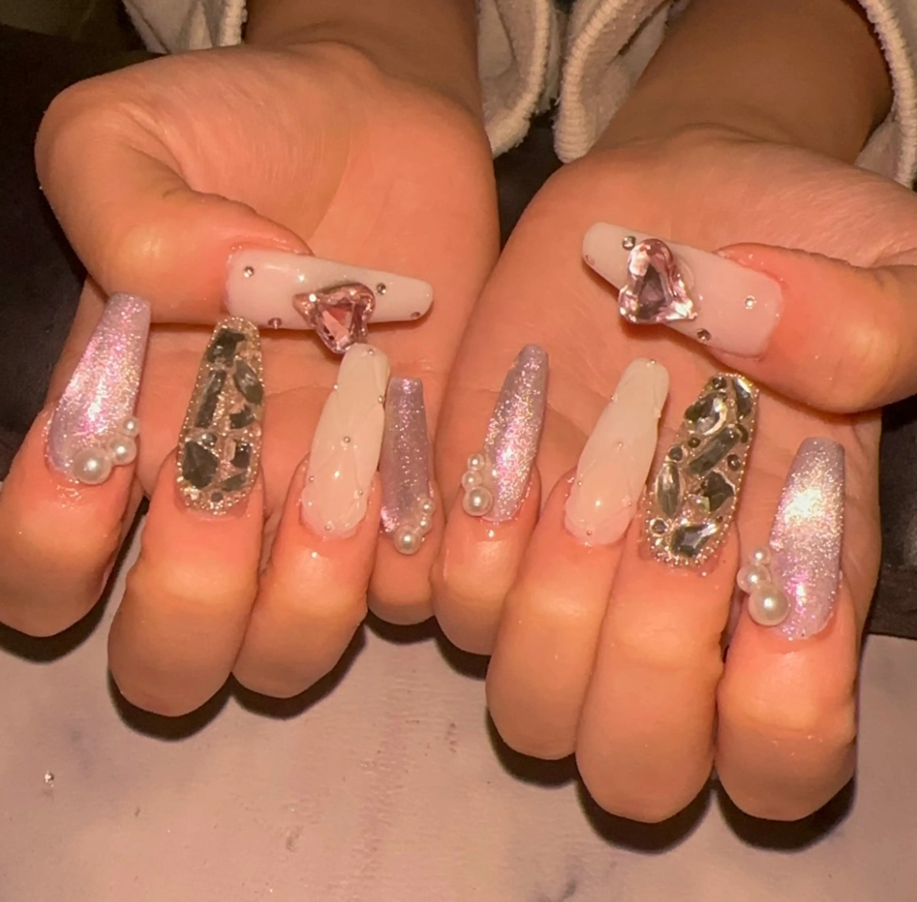 ネイル シャインネイル所属・伊藤 くるみのネイルデザイン