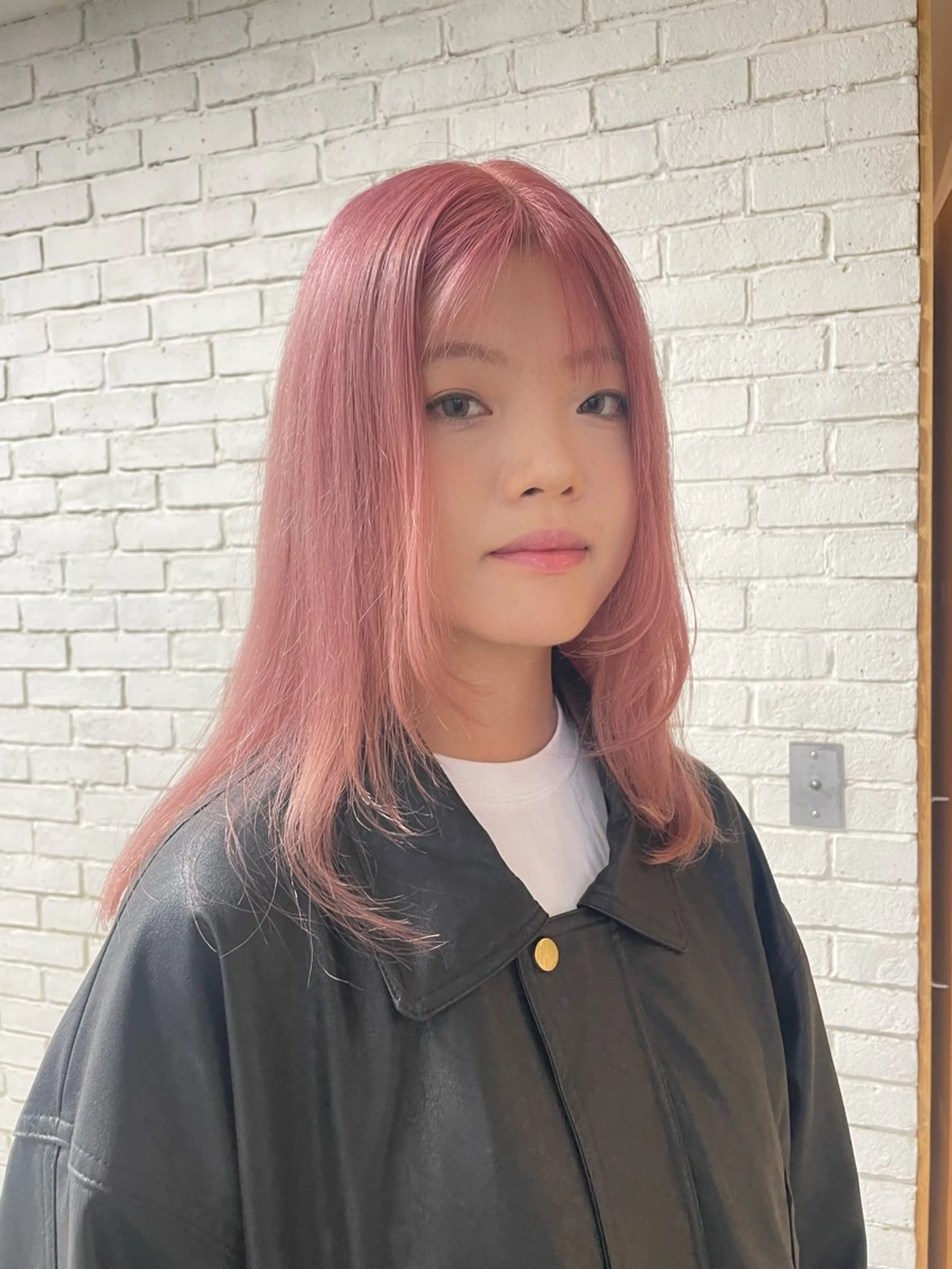 セミロング カラー 艶ハイトーン👑♡ NATSUKIのヘアスタイル