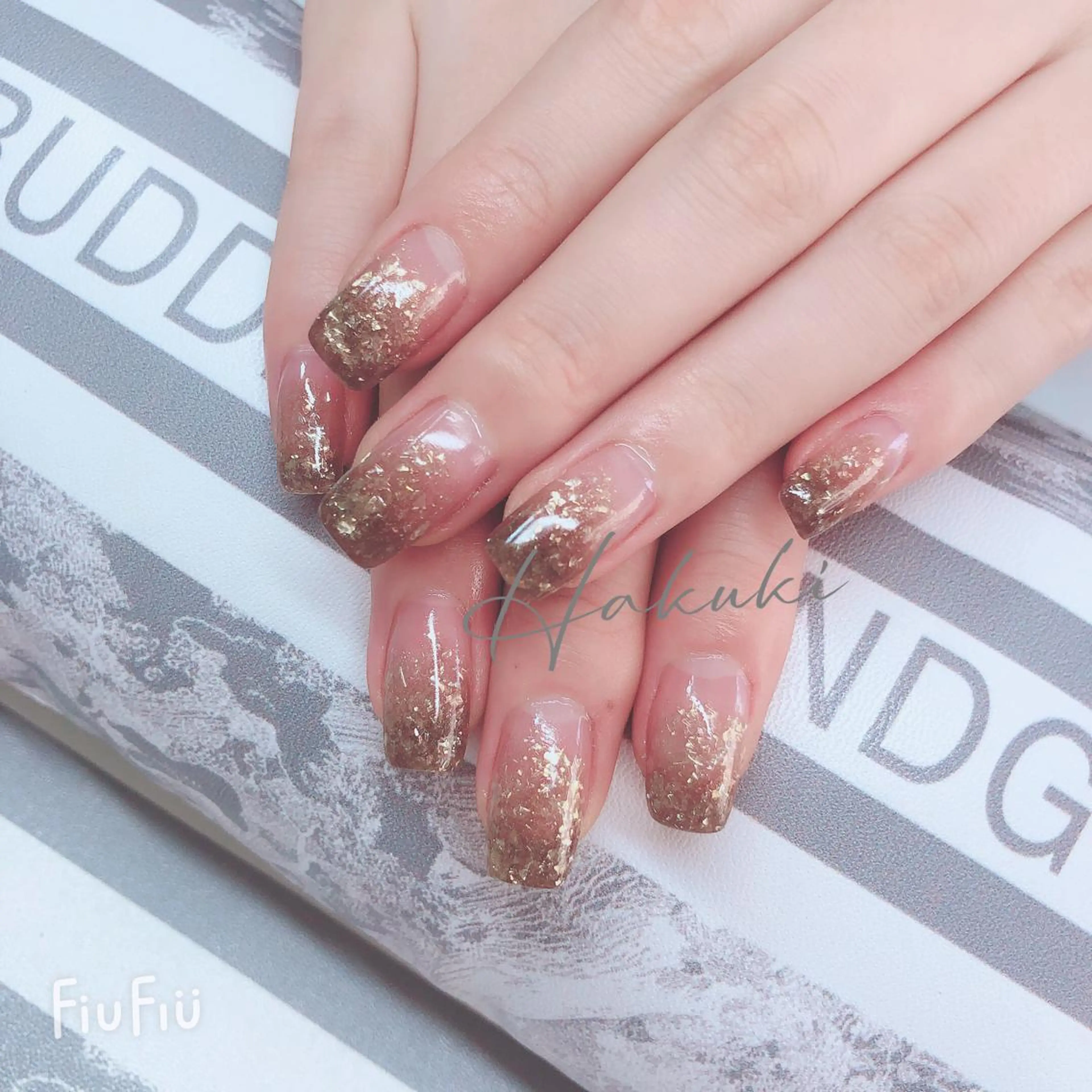 ネイル ハンドネイル ハンドケア ハク キのネイルデザイン