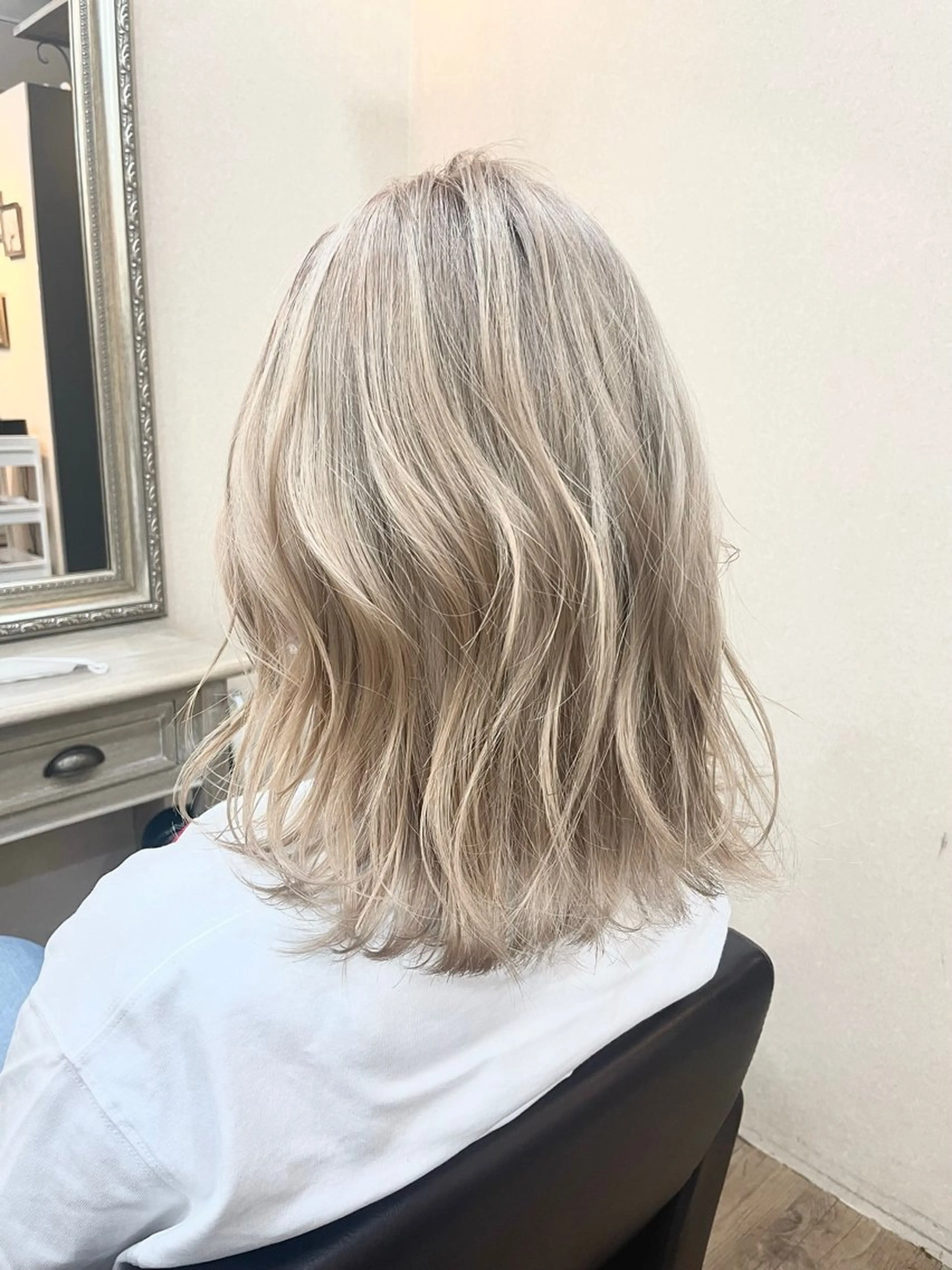 ミディアム カラー ブリーチ PEACE by CITA所属・AKIHIRO🔸 骨格診断/髪質改善のヘアスタイル