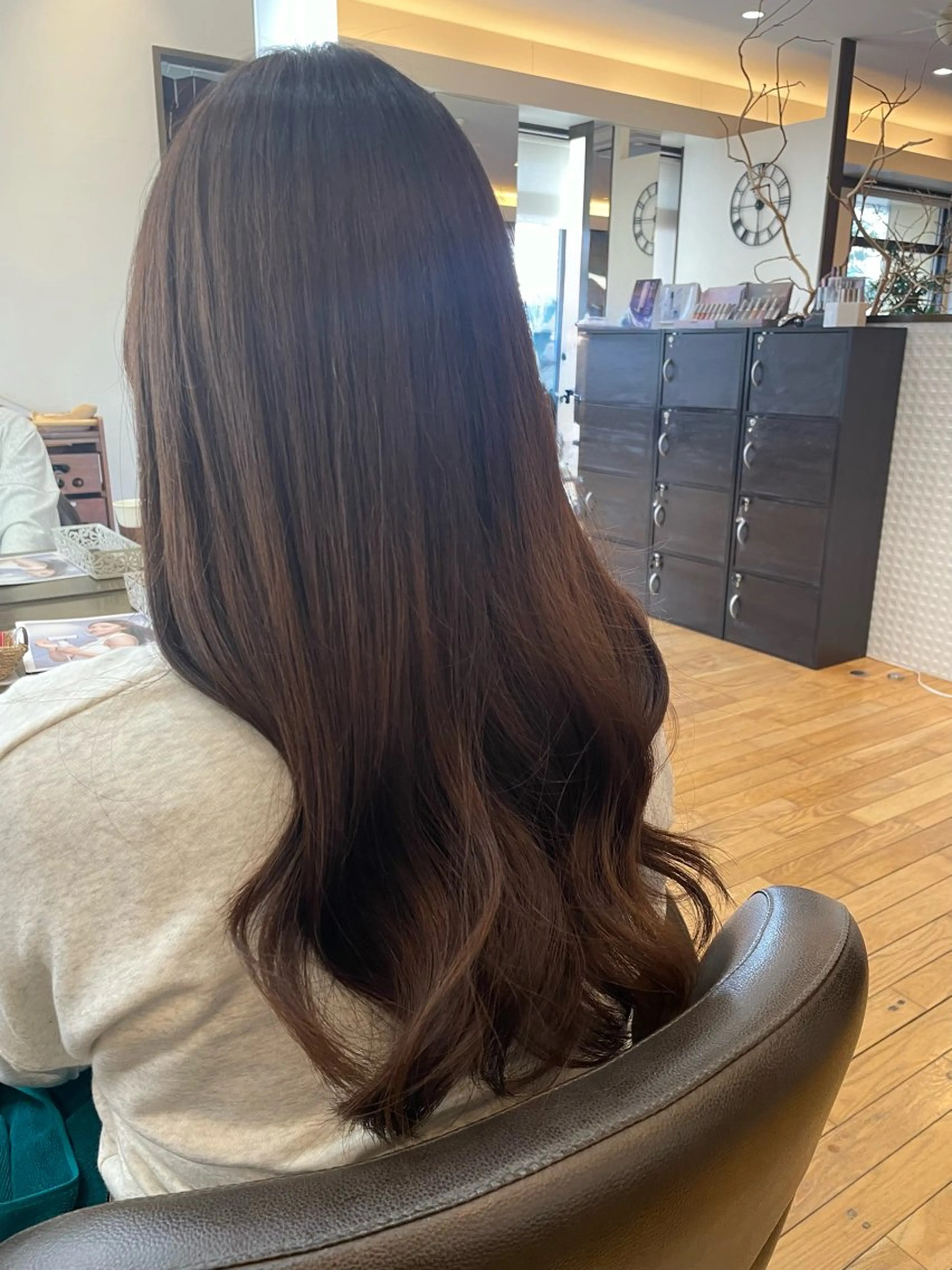 ロング カラー ブラウンカラー チョコレートブラウン 透明感カラー ロング カット ヘアカラー トリートメント 濱口 由華のヘアスタイル