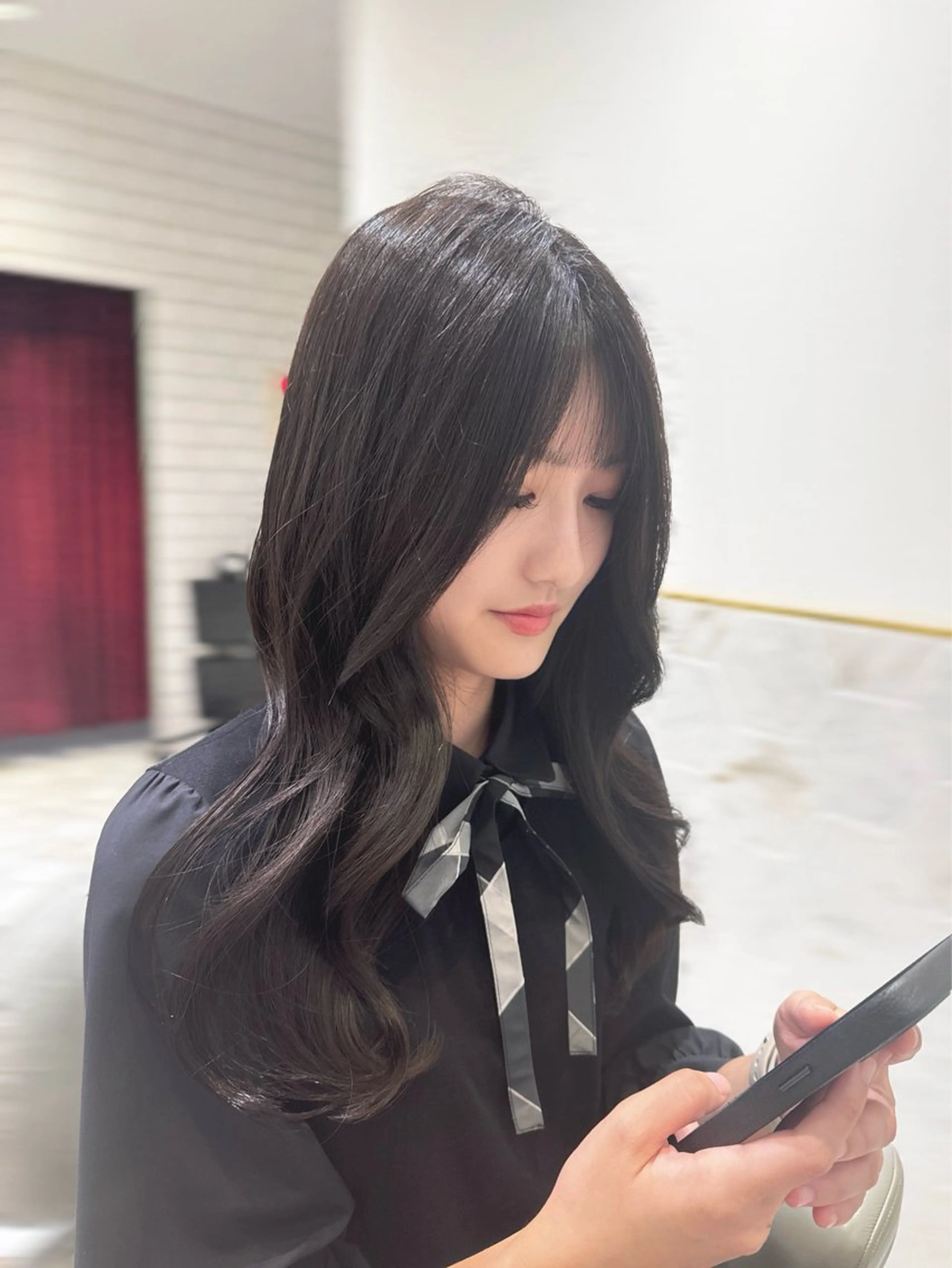 ロング カラー グレージュ ヘアカラー costes 今井芽依のヘアスタイル