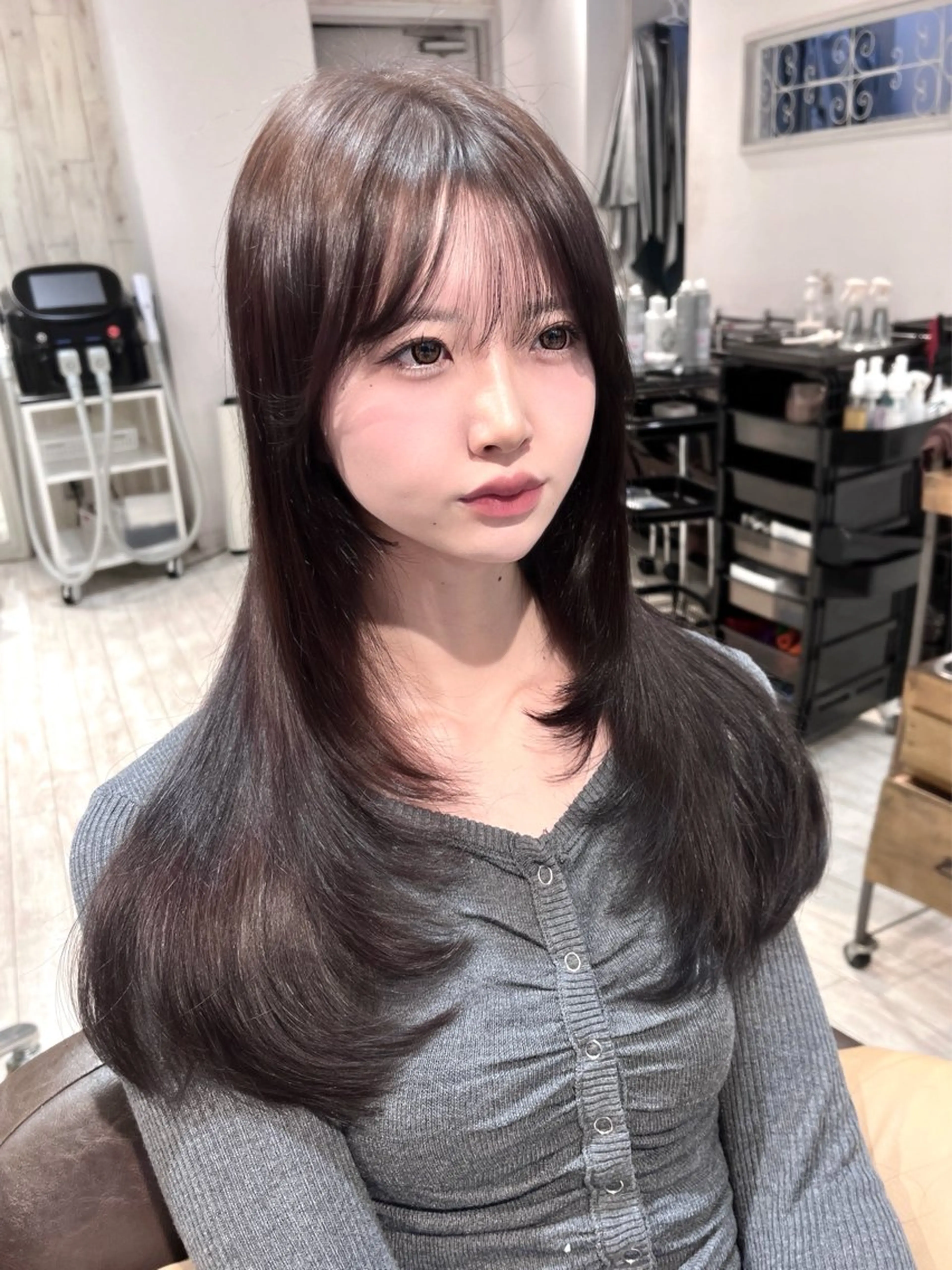 ロング カラー パーマ ヘアアレンジ 透明感カラー グレージュ くびれヘア 韓国風ヘア 似合わせカット カット ヘアカラー トリートメント レイヤーカット ✨️進藤ひかりのヘアスタイル