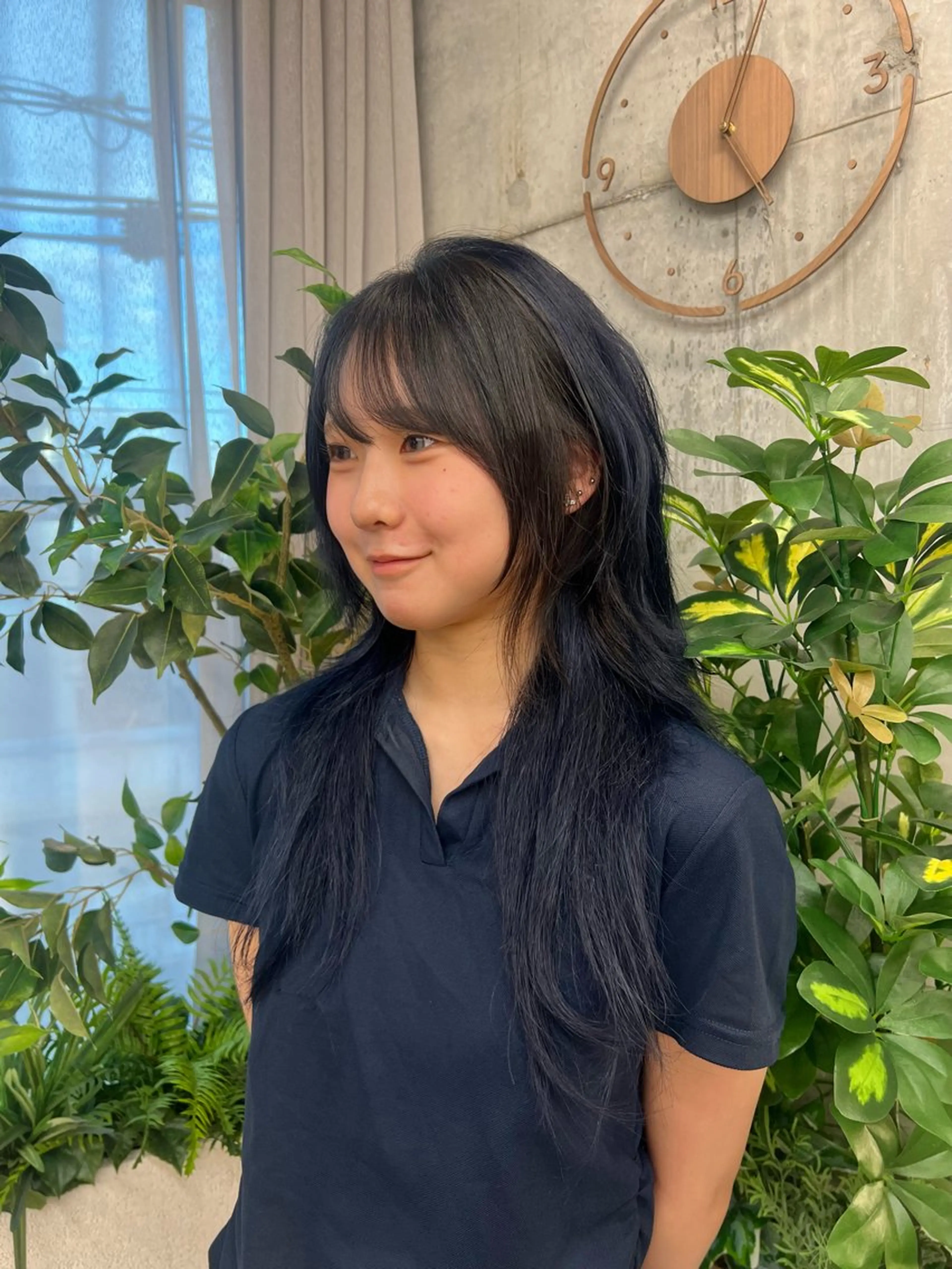 ロング ロングレイヤー ハッシュカット ハイレイヤー レイヤーカット ロング カット ヘアカラー トリートメント Toiro 横浜所属・海外ヘア/レイヤー カットNatsuのヘアスタイル