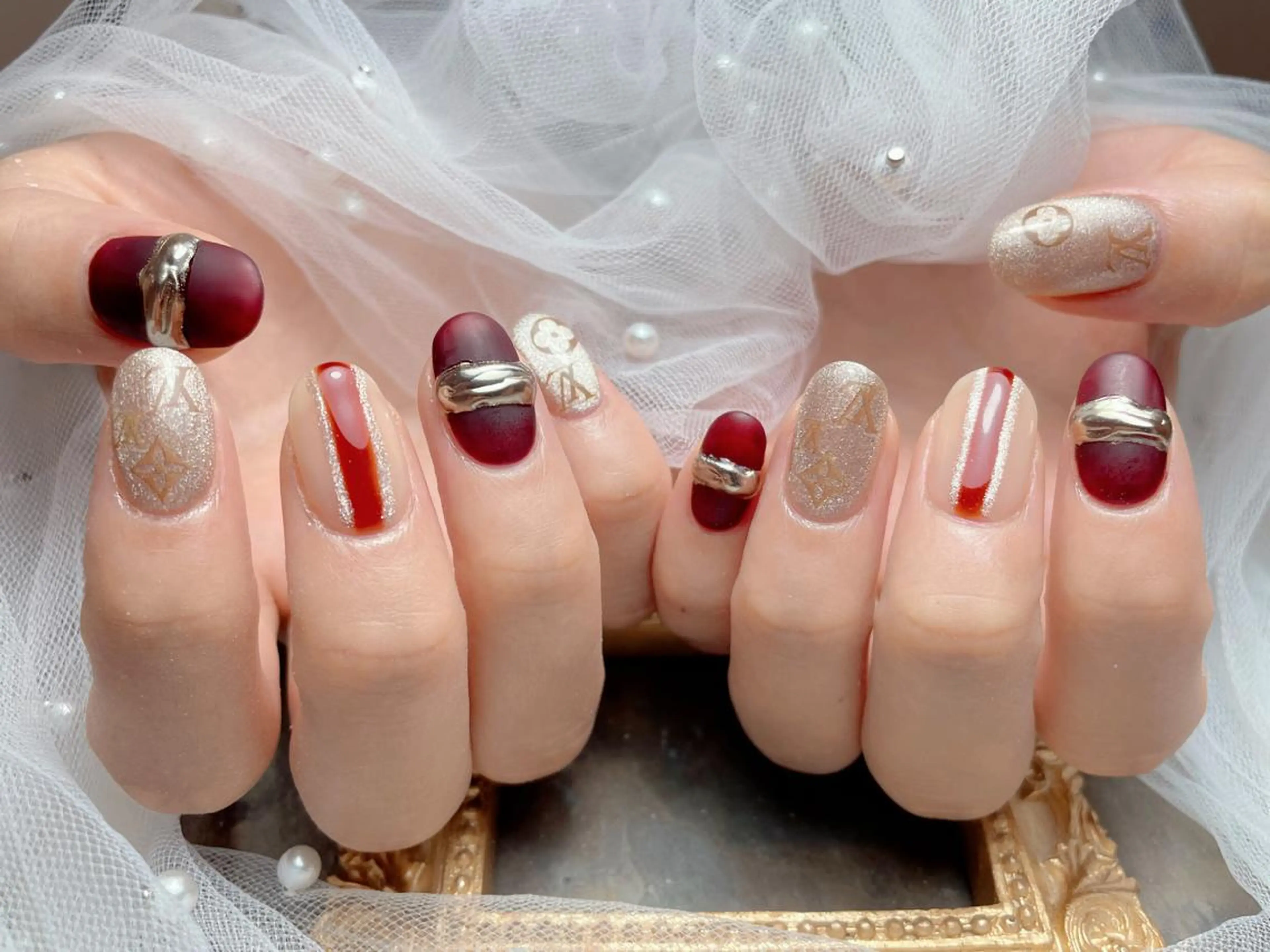 ネイル ハンドネイル マジックミラー所属・マジック ミラーのネイルデザイン