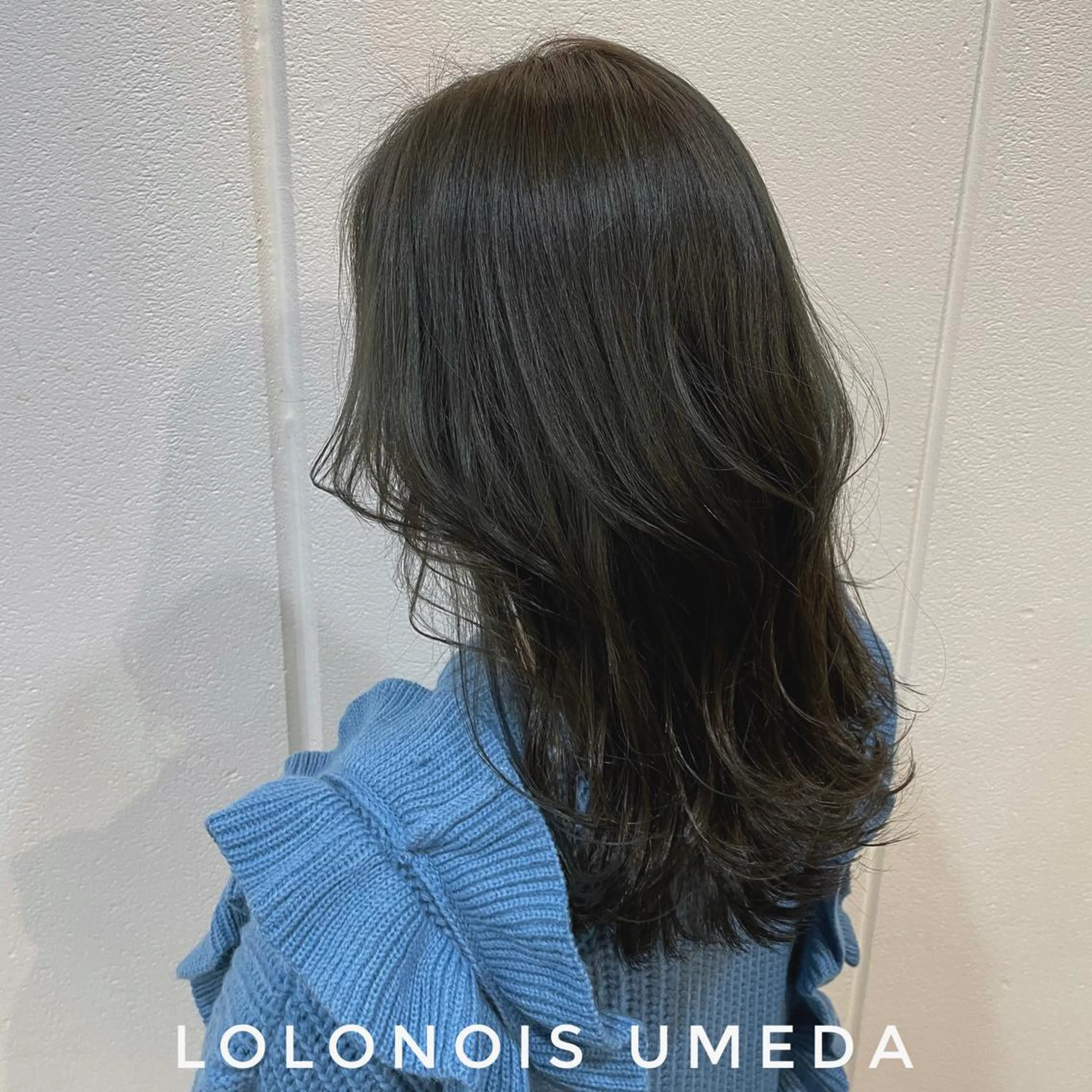 ロング カラー オリーブカラー Lolonois梅田 /Okazaki:)のヘアスタイル