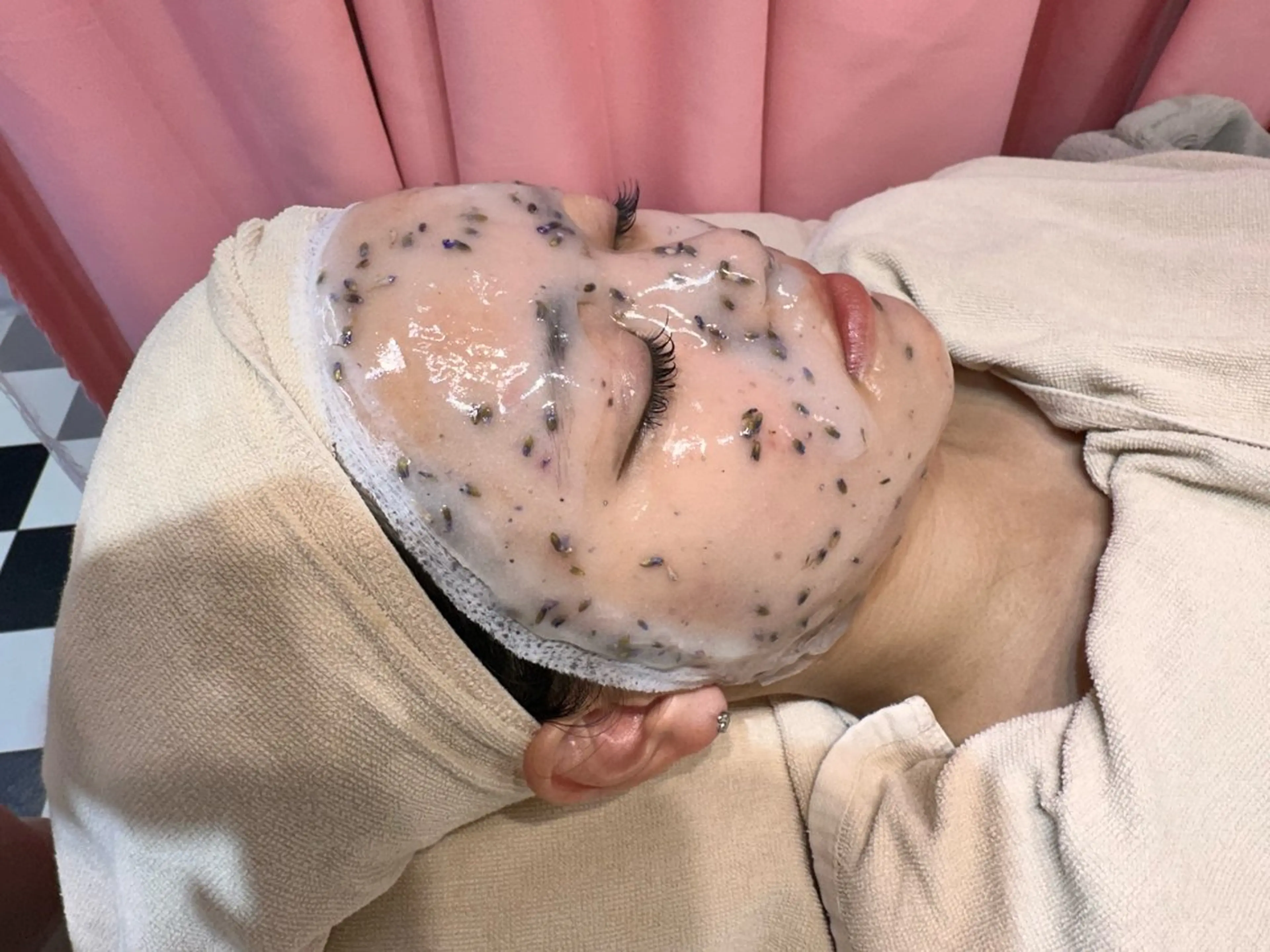 本日＆ミニモ限定✨　お顔シェービング＋パックにお顔​〜​デコルテのリンパマッサージ付きクーポン❤️‍🔥の写真