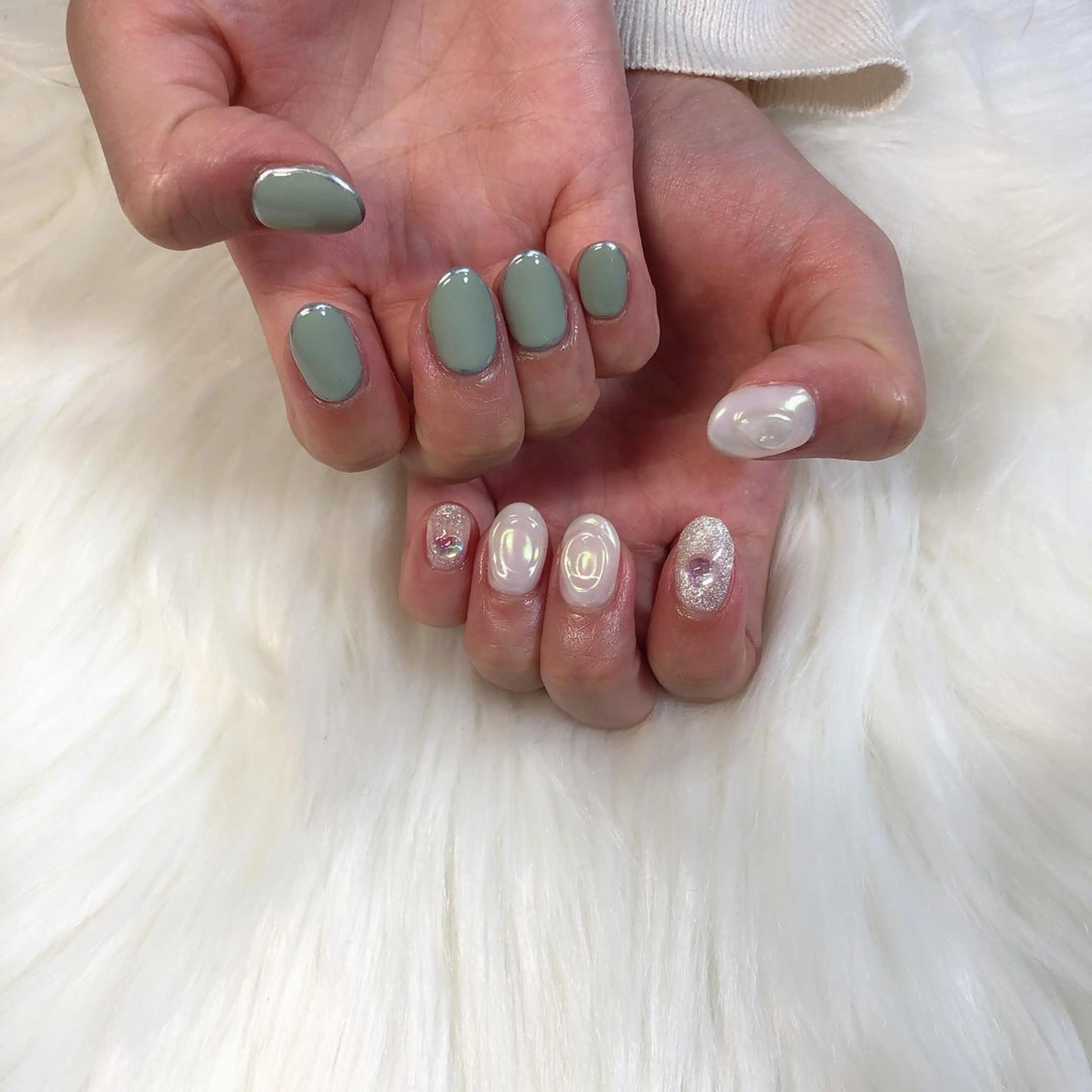 ネイル ハンドネイル 西岡 杏のネイルデザイン