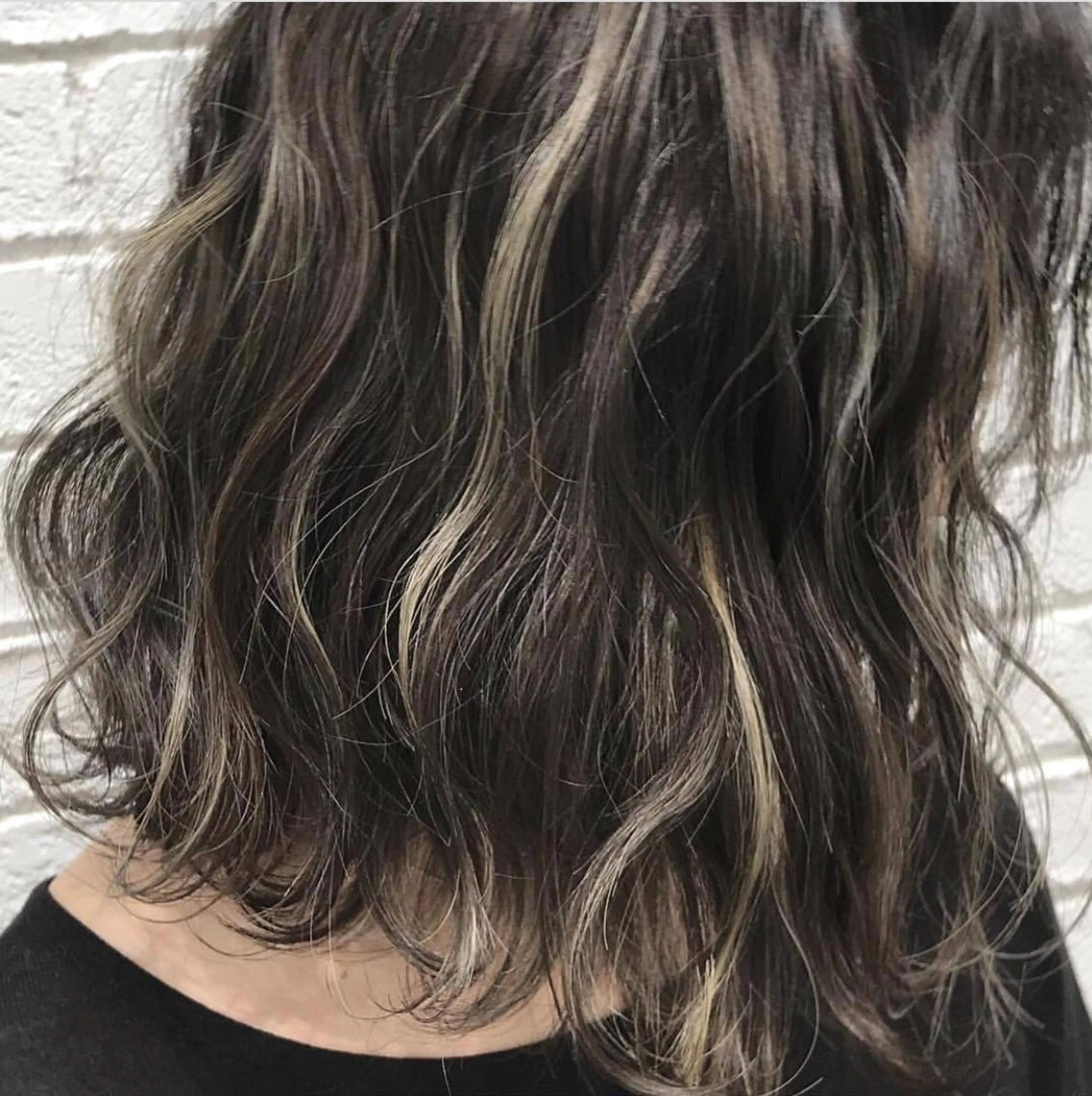 ミディアム ele naのヘアスタイル