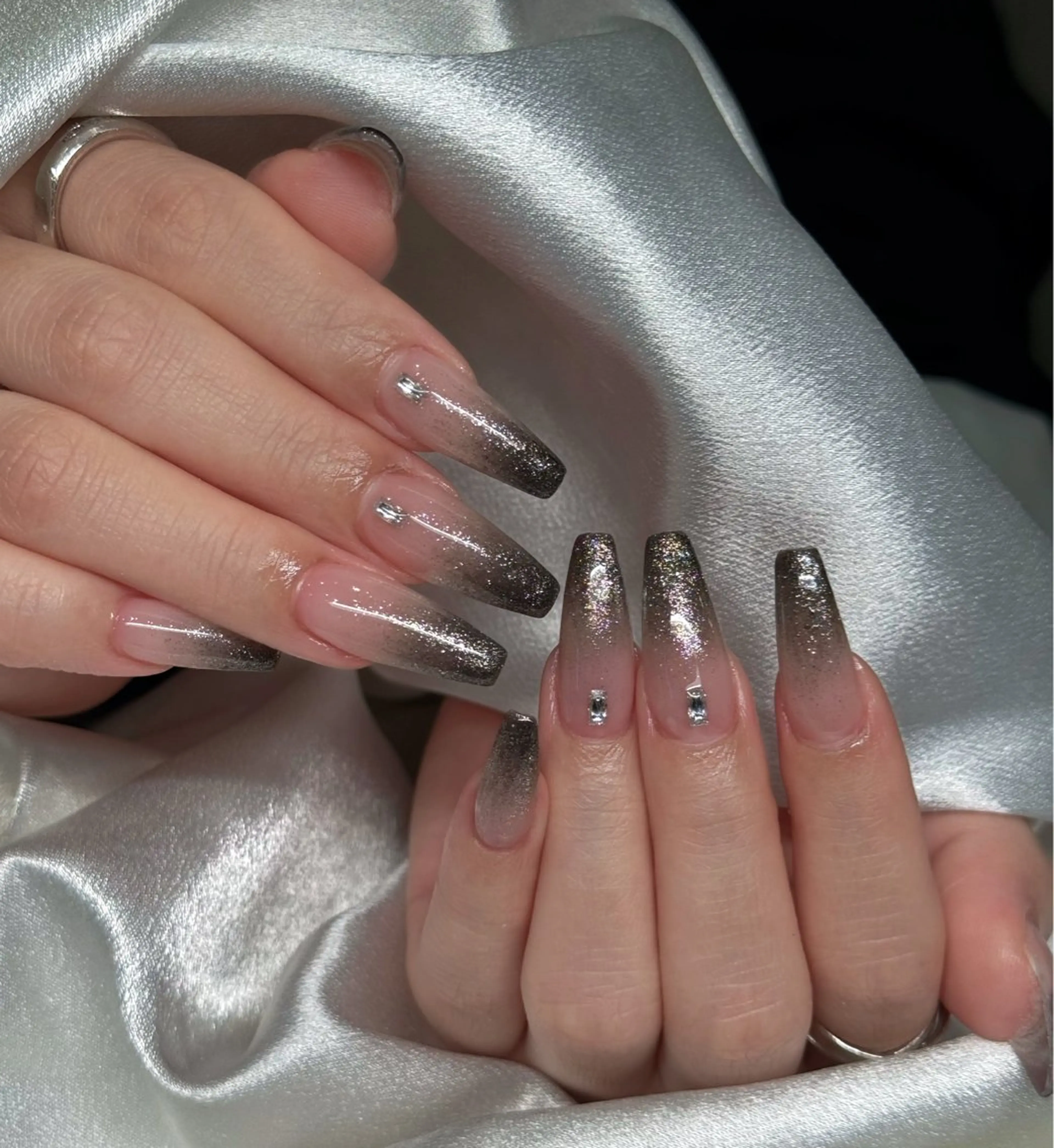 ネイル 桜ネイル フラワーネイル ニュアンスネイル オフィスネイル パステルネイル ハンドネイル MILO 168 池袋のネイルデザイン