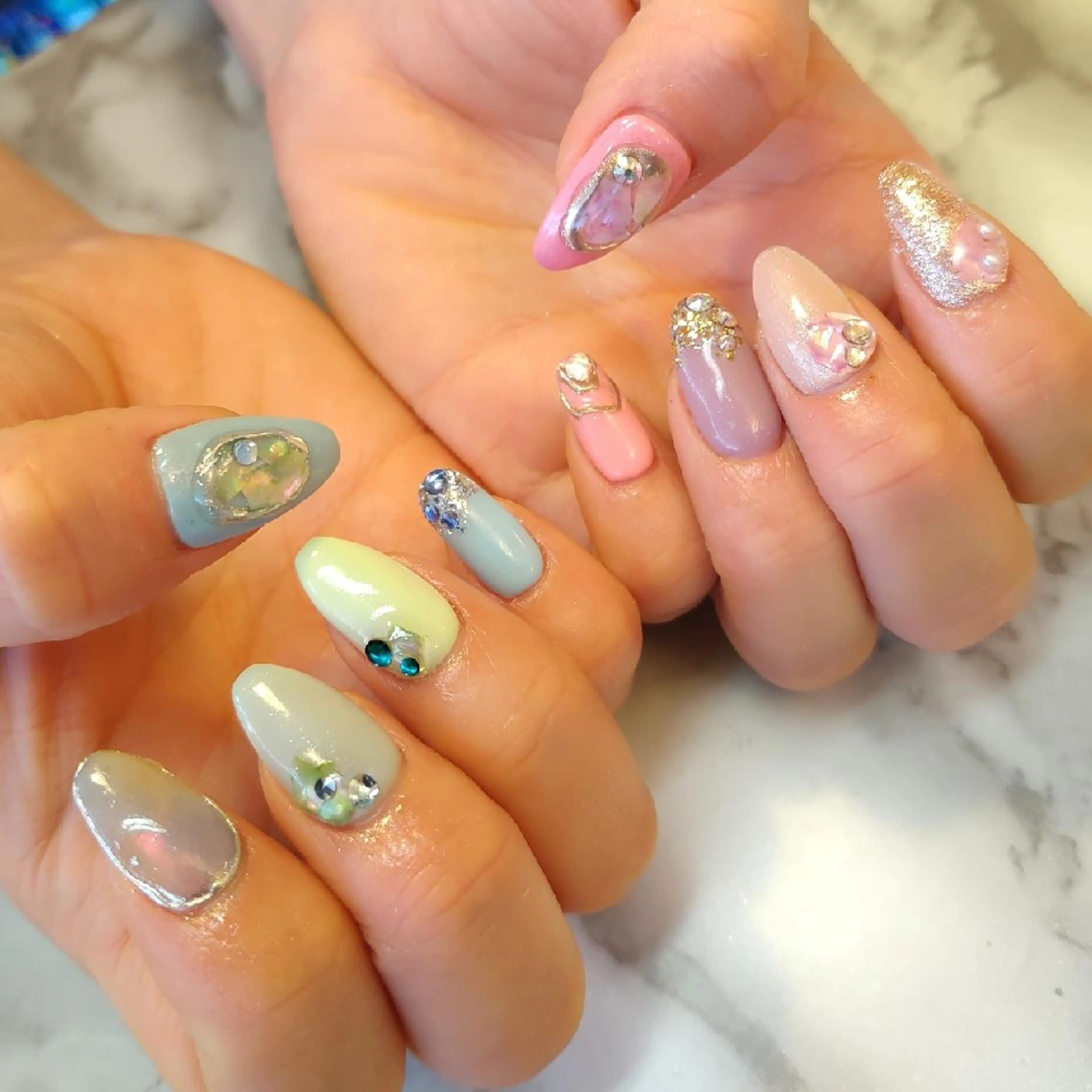 ネイル 持ち込み ジェヌインネイル 河内のネイルデザイン