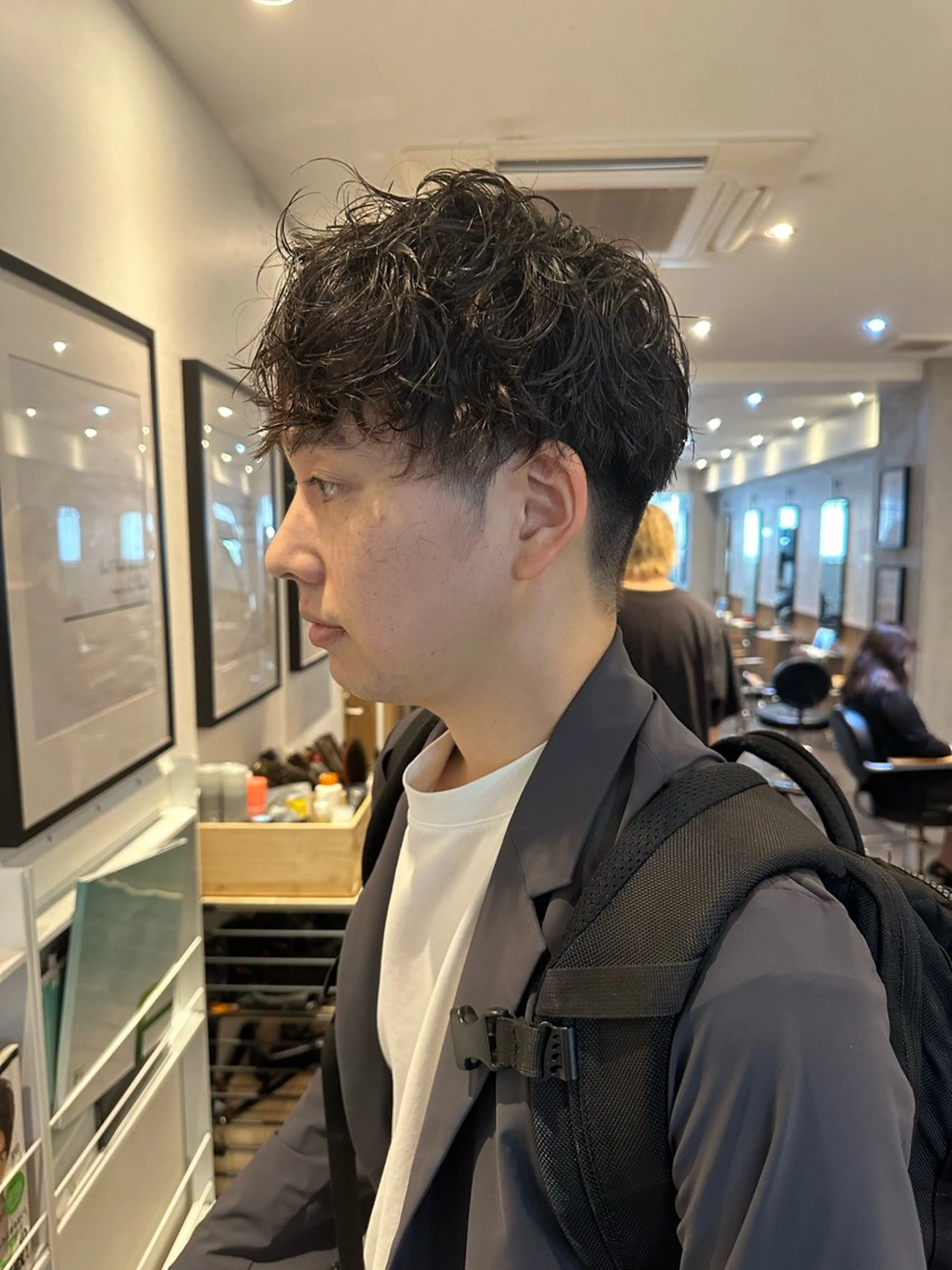 メンズ カット パーマ トリートメント ブリーチ・レイヤ ー特化🔥 ちかまるのヘアスタイル