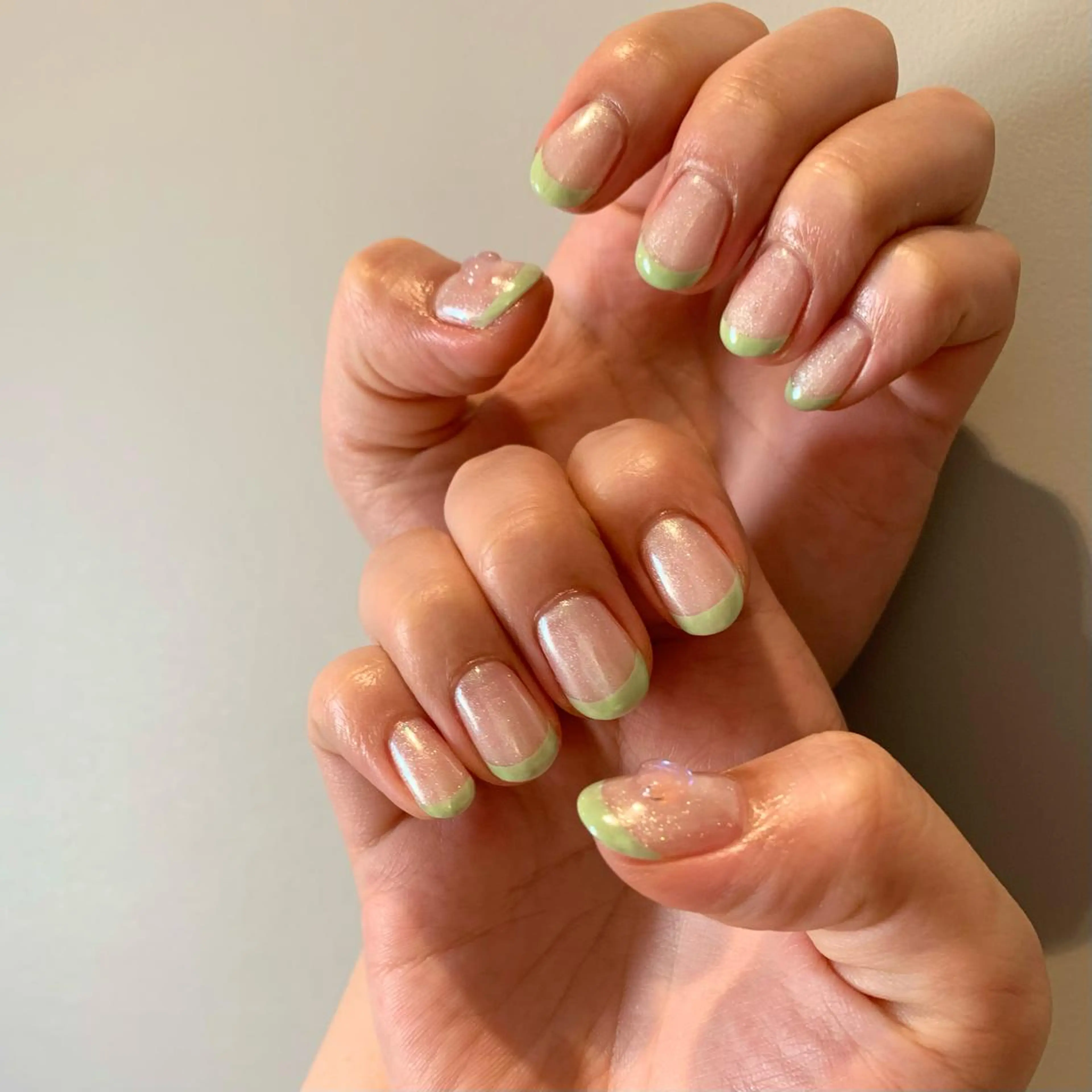 ネイル フレンチネイル ミラーネイル ホワイト ハンドネイル ウシク ミユキのネイルデザイン