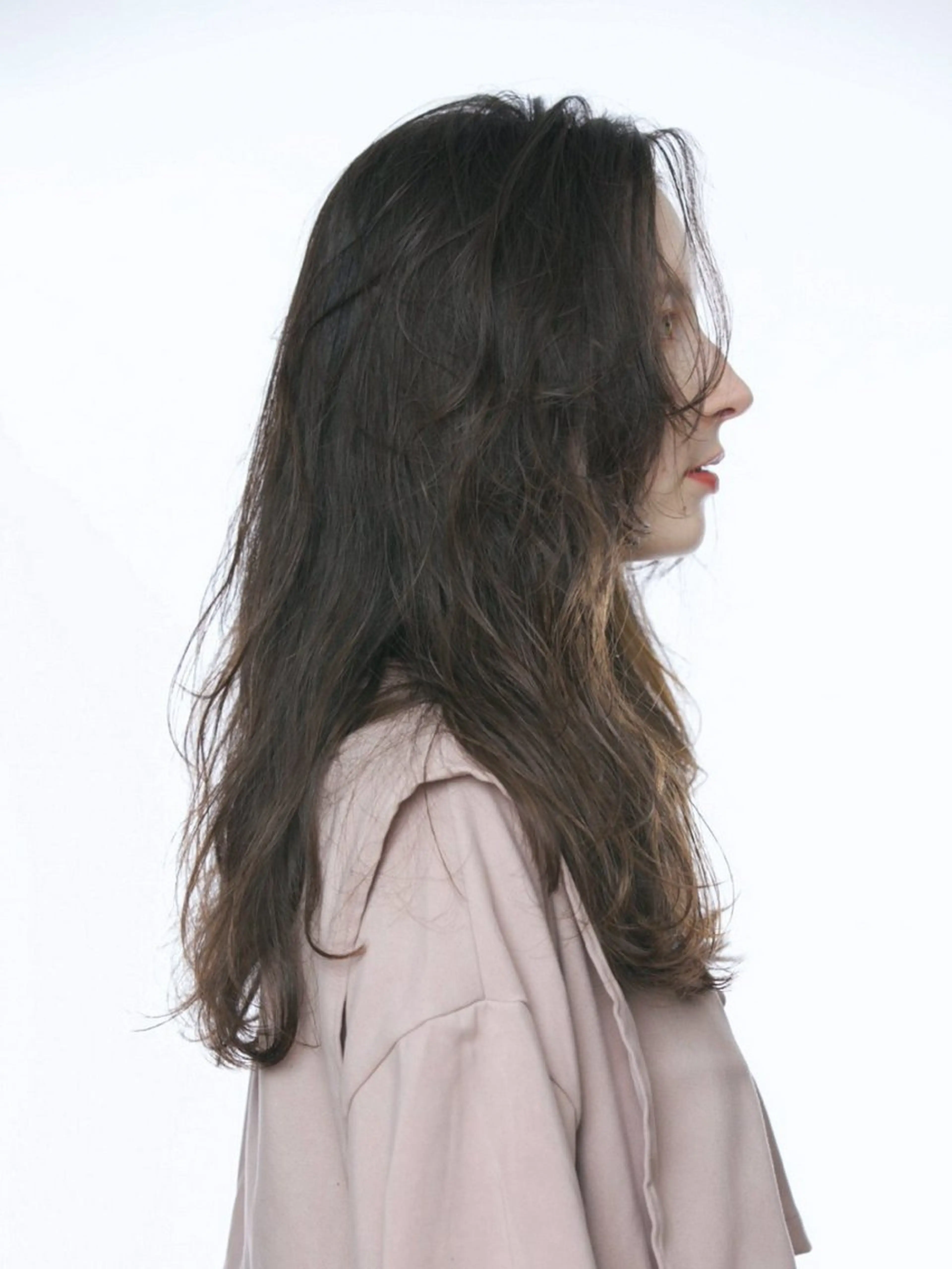 ロング カラー ブリーチ 透明感カラー ダブルカラー ブリーチなしカラー 顔まわりレイヤー 大人レイヤー& 透明感カラー💄のヘアスタイル