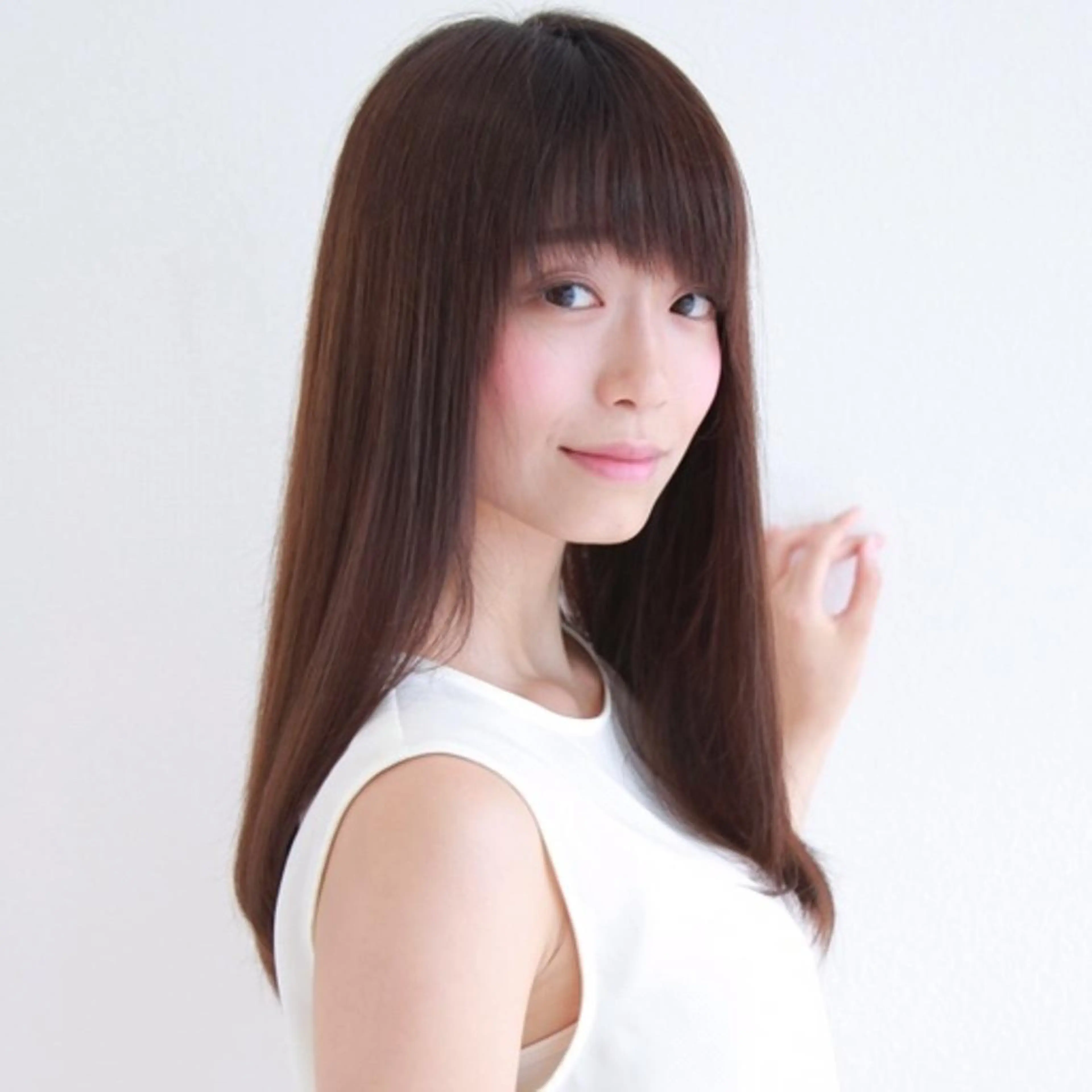 ロング 中林 由佳のヘアスタイル