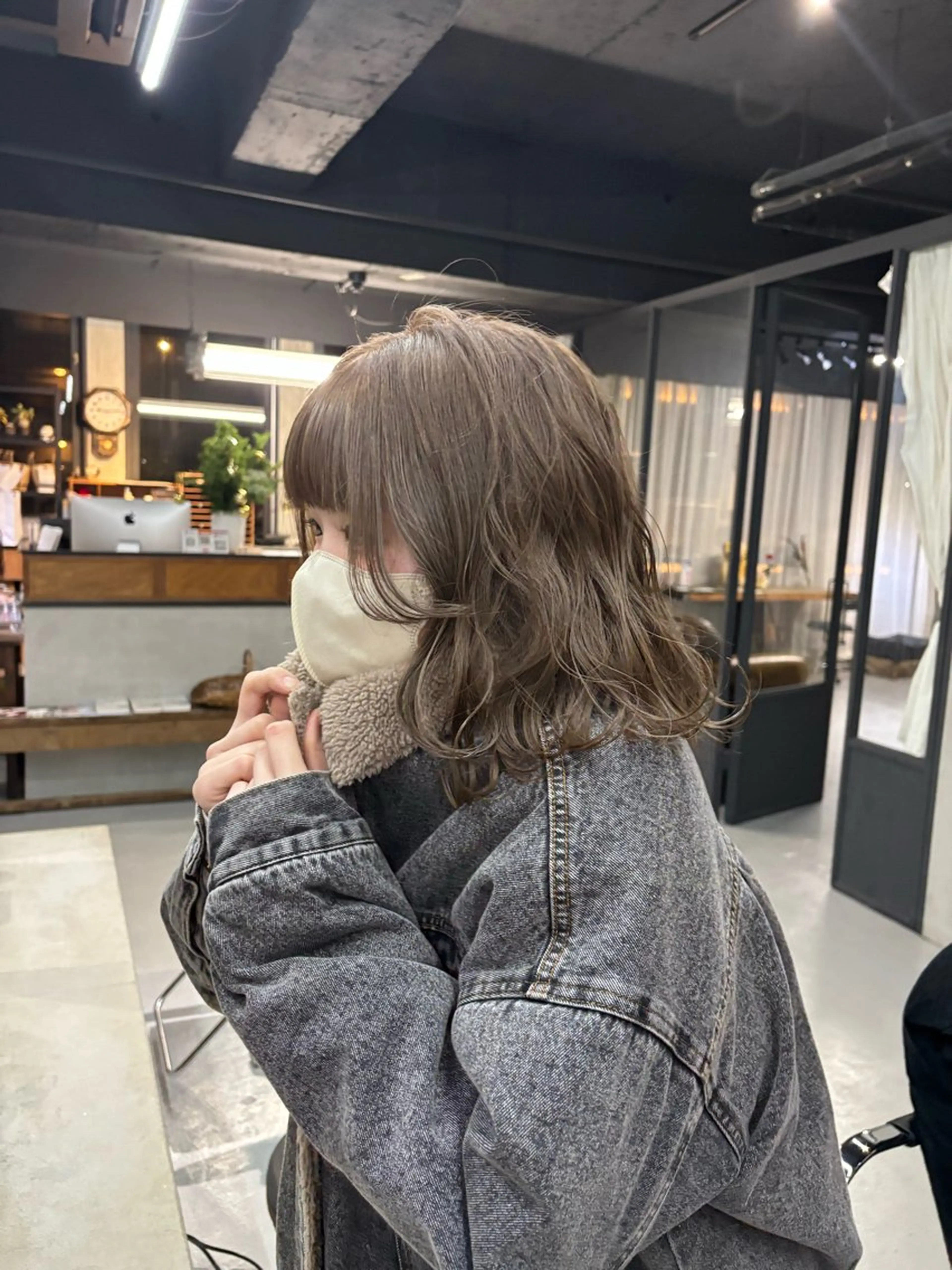 ブリーチ＋カラー＋シャンプーブローの写真