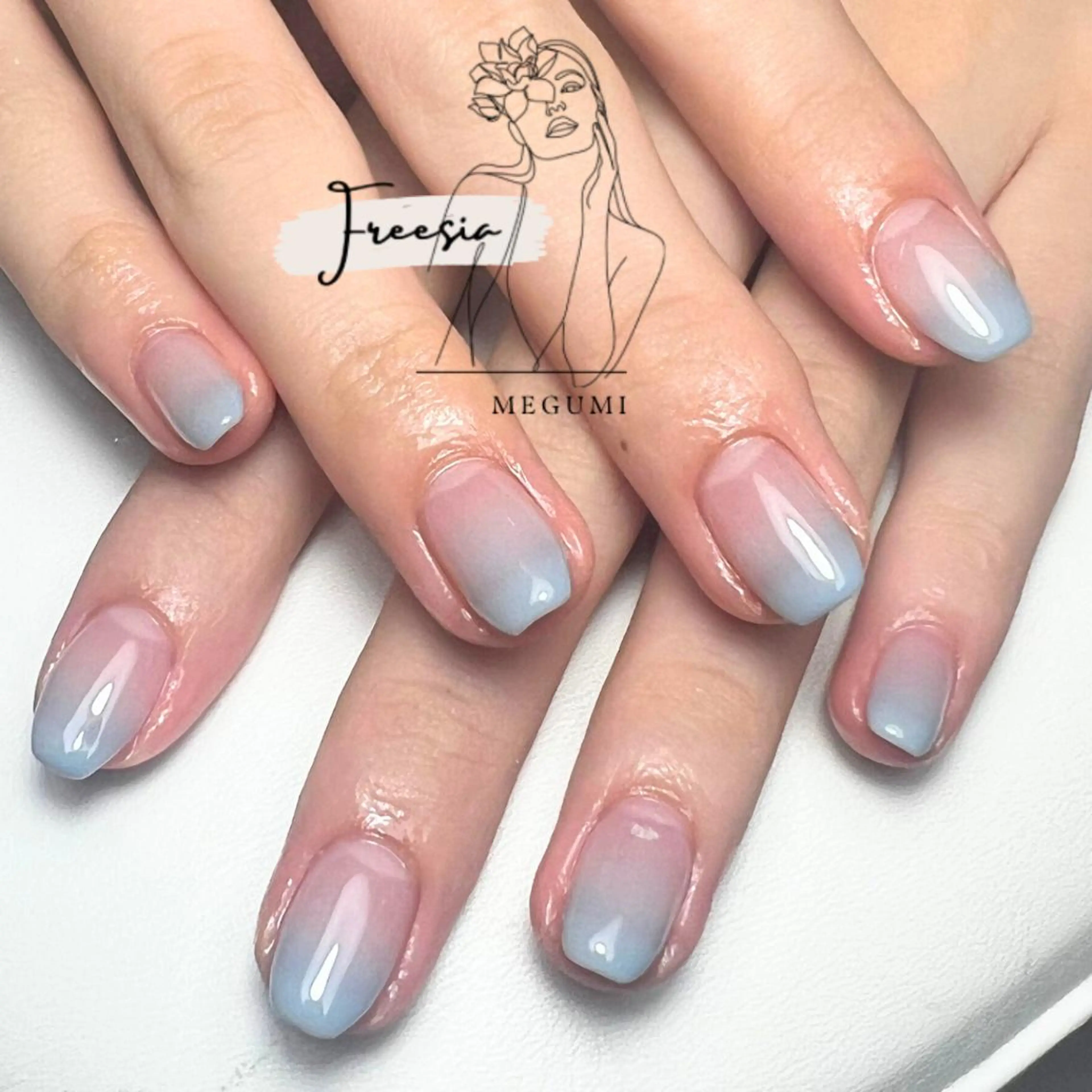ネイル ブルー 夏ネイル ハンドネイル ハンドケア 当日予約も歓迎⭕️ Megumiのネイルデザイン