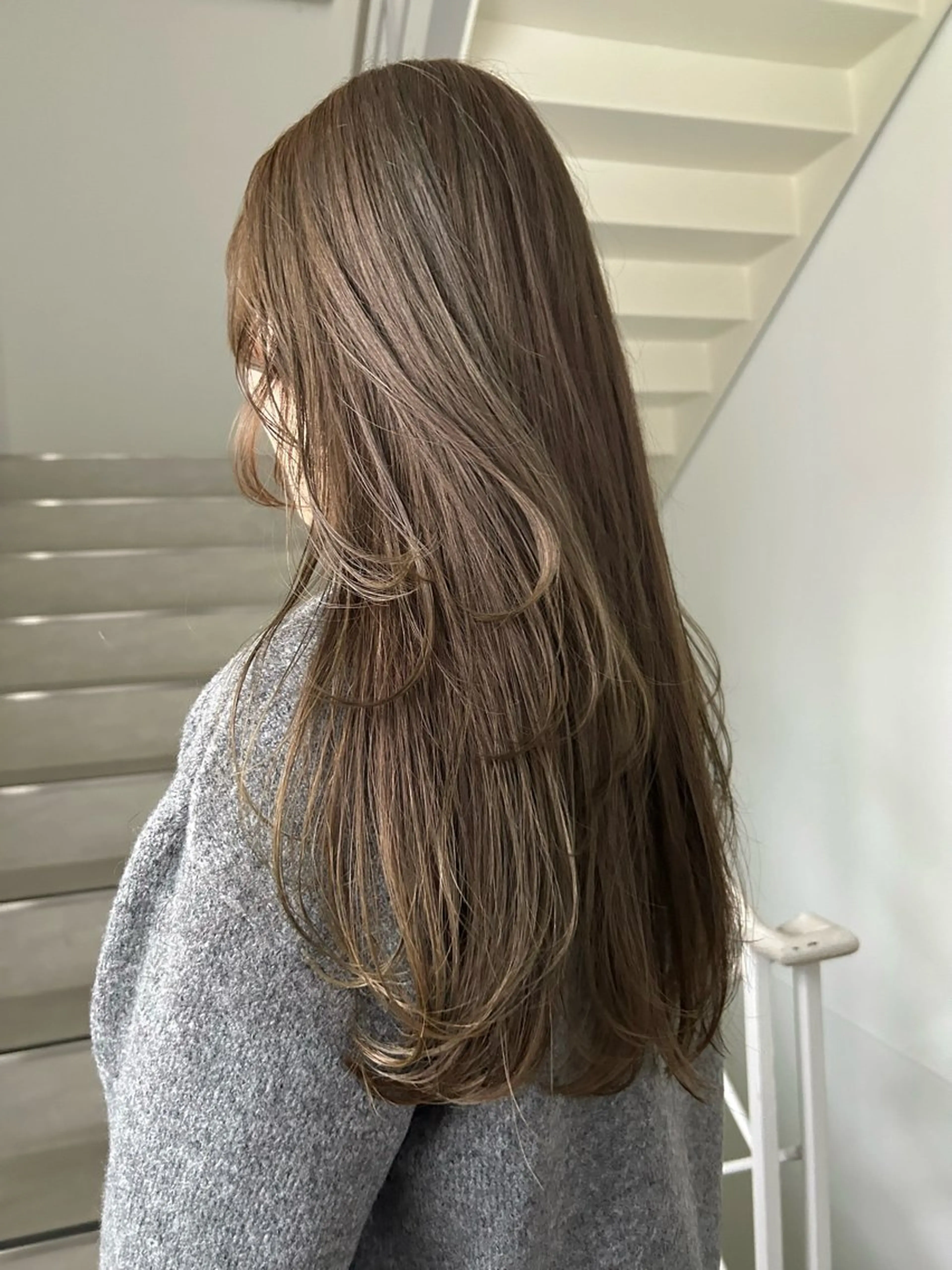 ロング カラー ベージュカラー オリーブベージュ レイヤーカット 似合わせヘア/透明感 カラー/ Rioのヘアスタイル