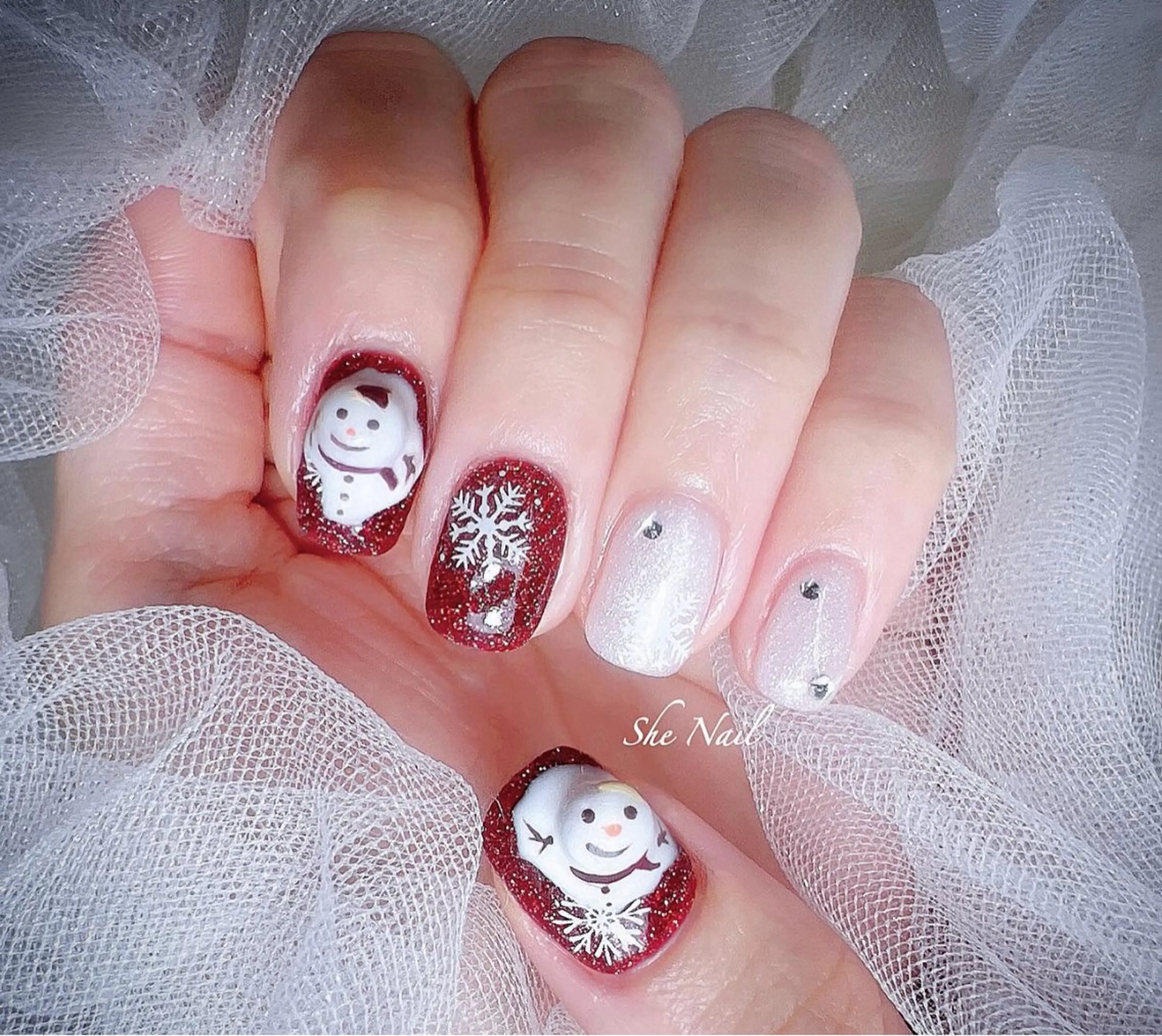 ネイル チークネイル 長さ出し グラデーション ラメ(グリッター) ラメグラデーション ハンドネイル She   Nail所属・ISA_ BELLAのネイルデザイン