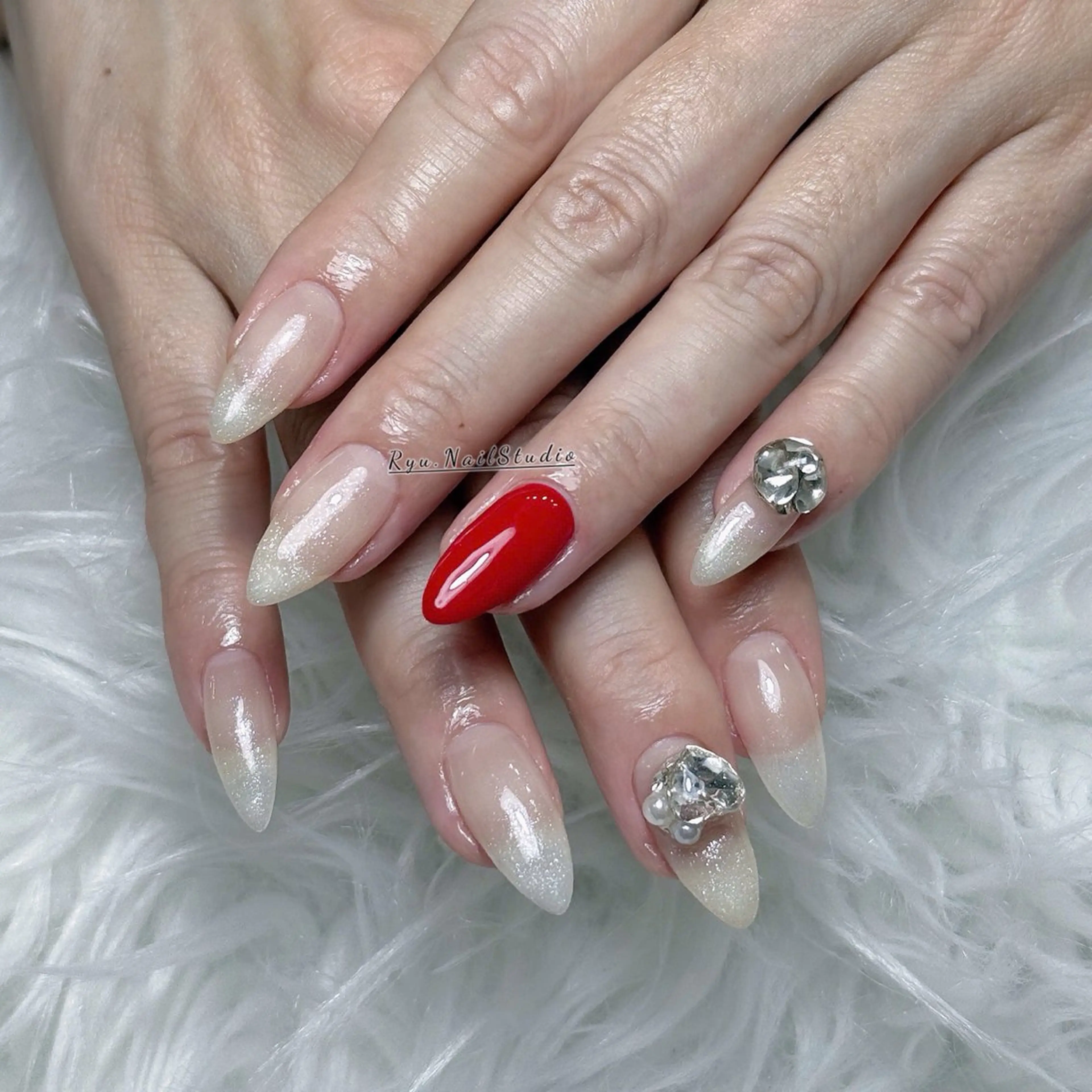 ネイル アートネイル ジェルネイル グラデーション マグネットネイル ニュアンスネイル ハンドネイル Ryu Nail Studio所属・Ryu Nail 新大久保のネイルデザイン